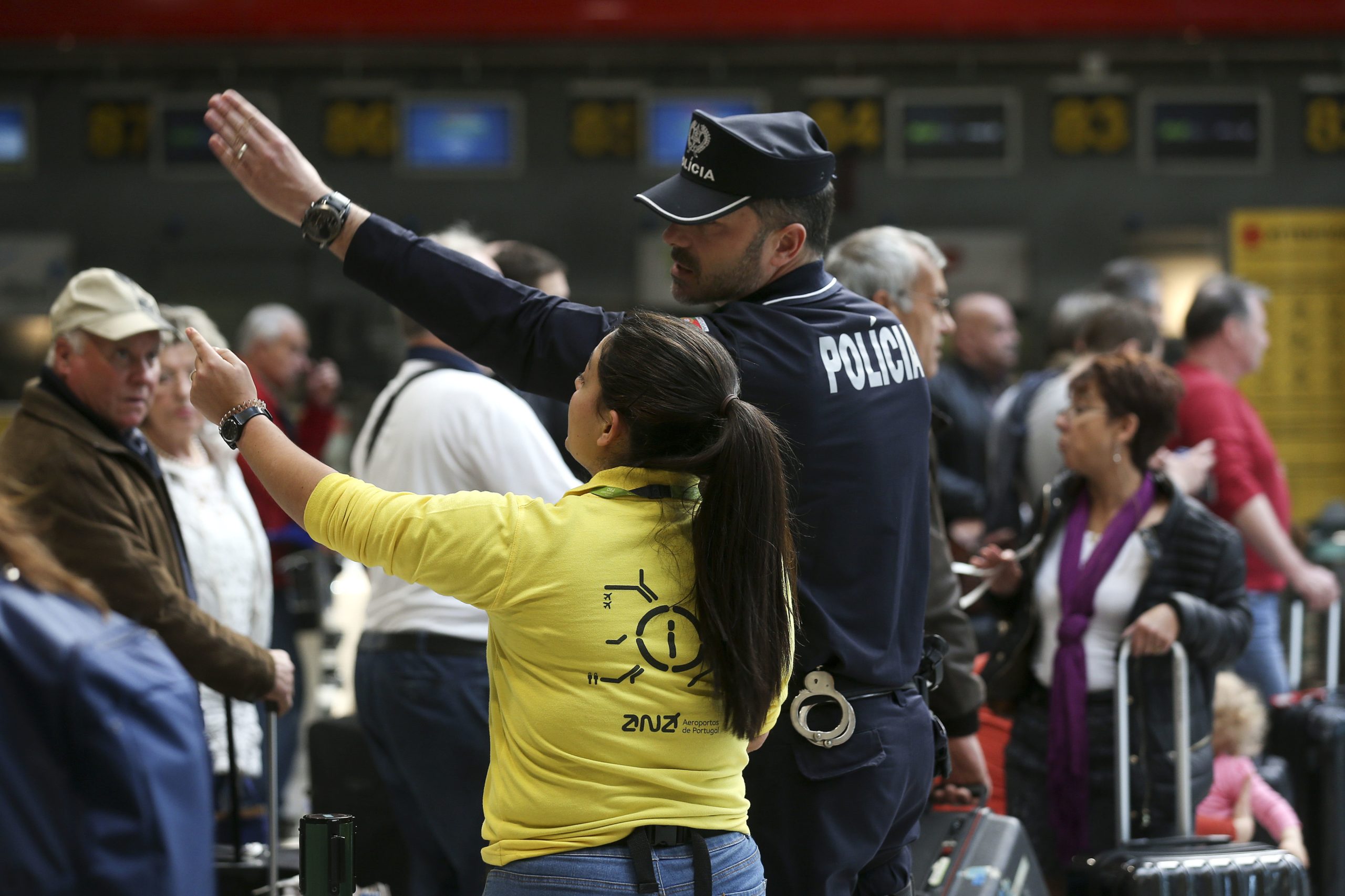 PSP e Câmara de Lisboa põem fim das pernoitas de estrangeiros no Aeroporto de Lisboa