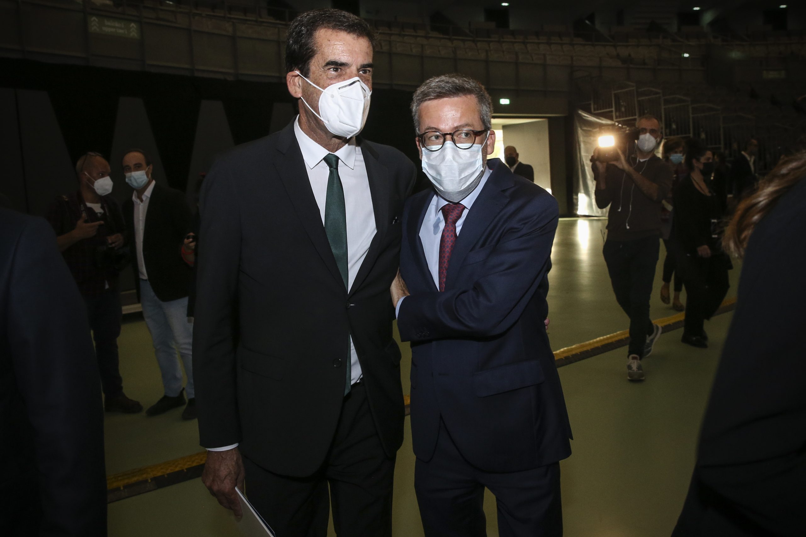 Moreira e Moedas pedem a Costa adiamento da transferência de competências em educação e saúde