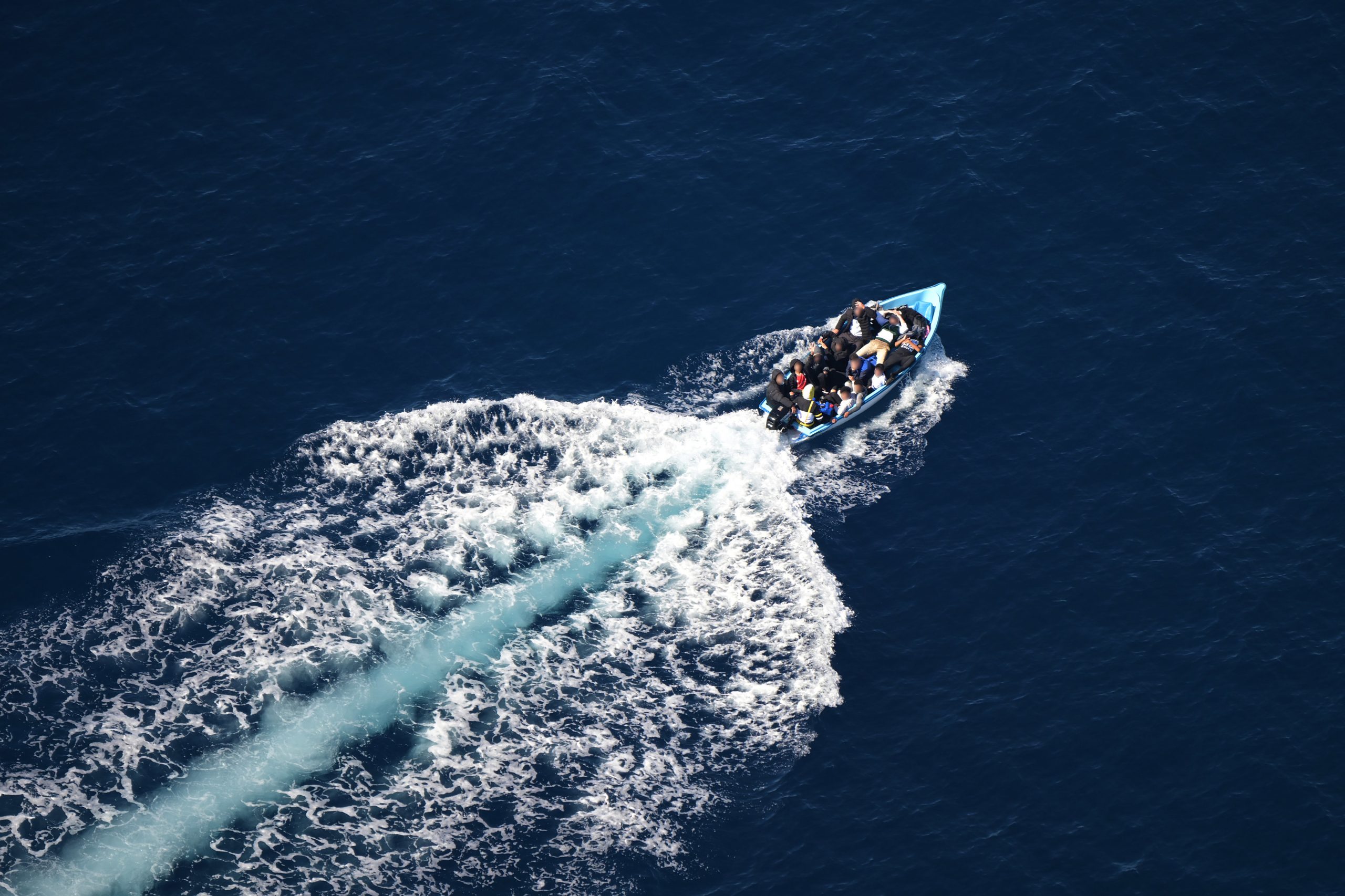 Força Aérea Portuguesa deteta migrantes em várias embarcações no Mediterrâneo