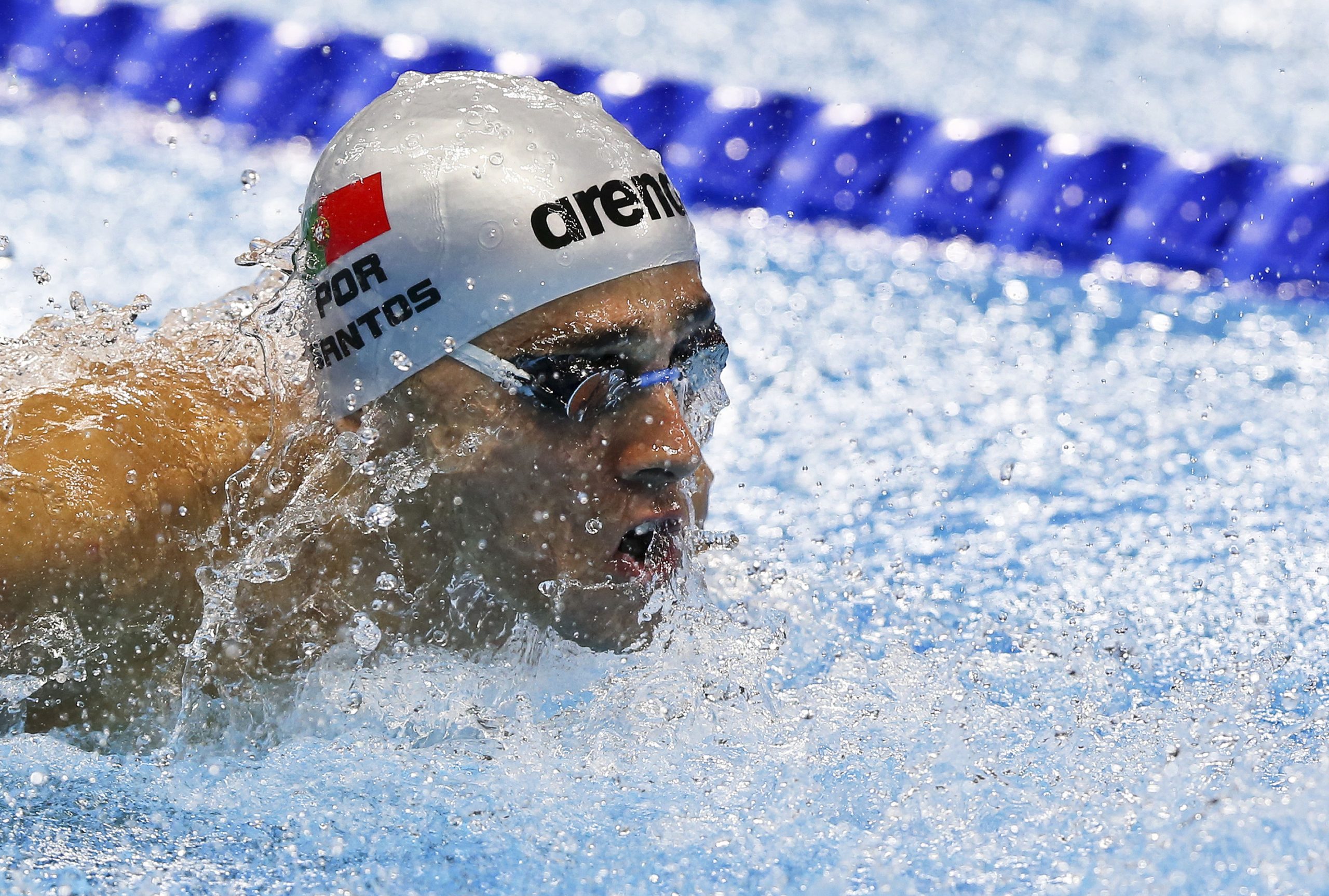 Alexis Santos e Diogo Carvalho nas meias-finais nos 100 m estilos nos Europeus