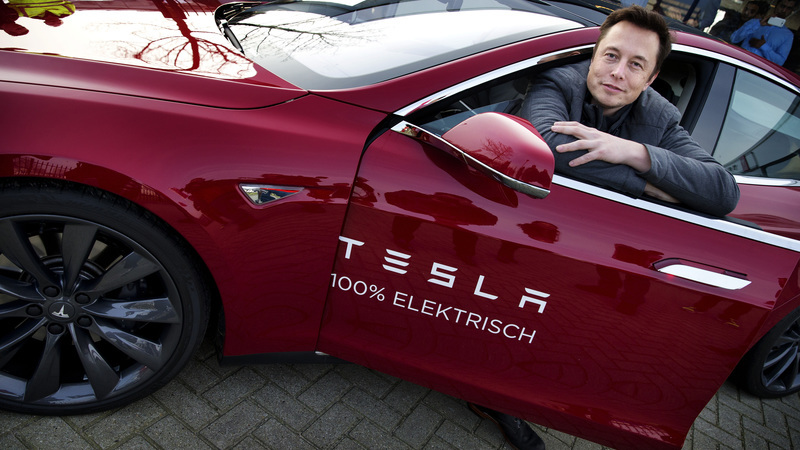Elon Musk tentou vender Tesla à Apple
