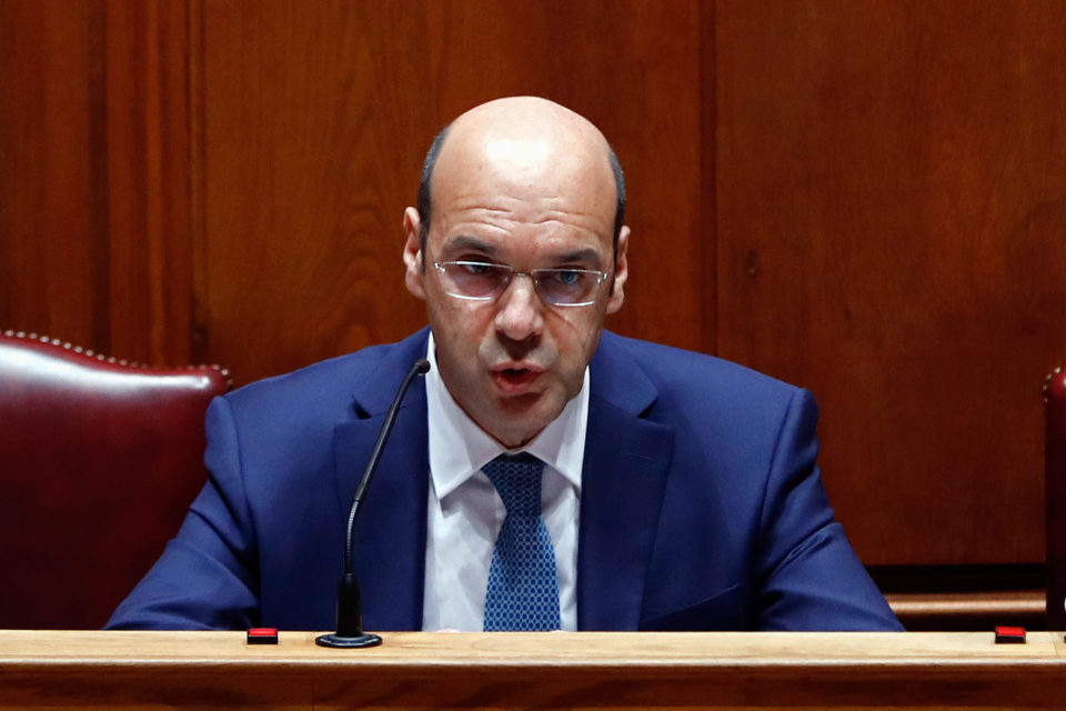 Eventual “discriminação” na retoma de voos do Reino Unido “não faz sentido”, defende Siza Vieira