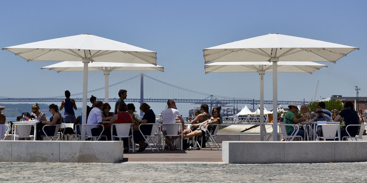 Covid-19: As fases de um desconfinamento que dependeu da vacinação e o que pode mudar na terceira e última fase do plano