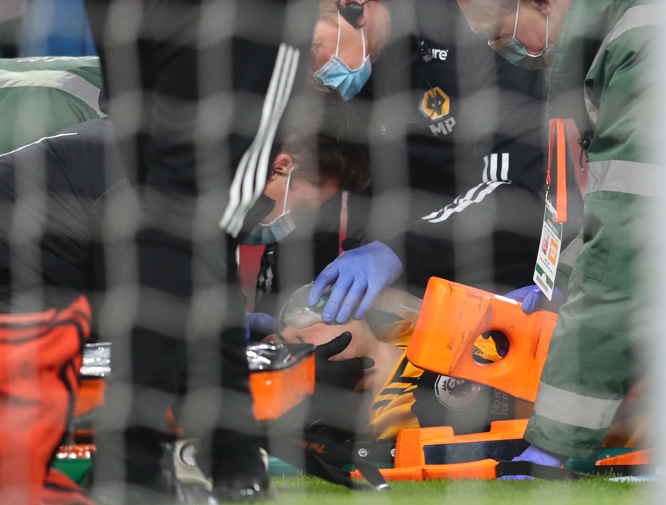Futebolista Raul Jiménez deve deixar o hospital na próxima semana