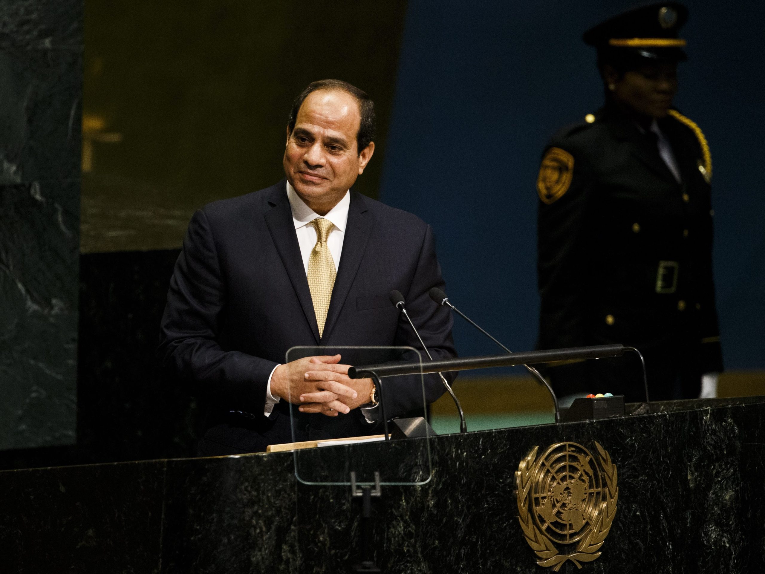 Presidente do Egito alerta para risco de deslocamento de palestinos em Gaza