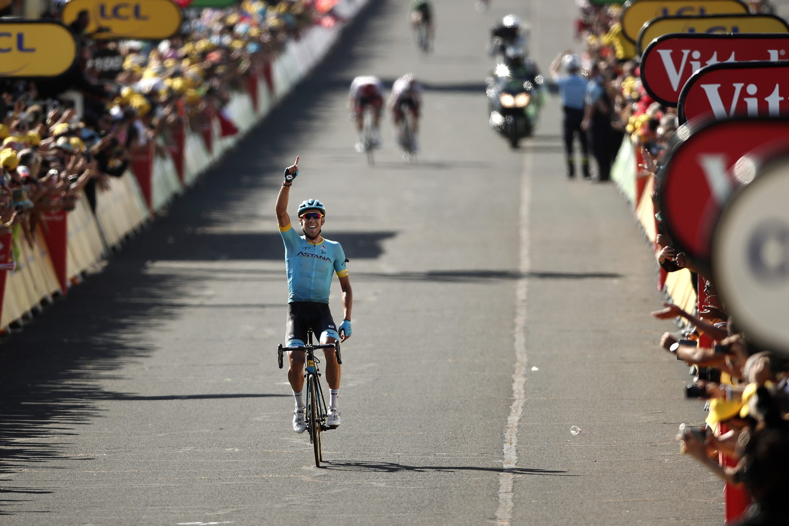 Espanhol Fraile estreia-se a vencer na 14.ª etapa do Tour, Geraint Thomas segue líder