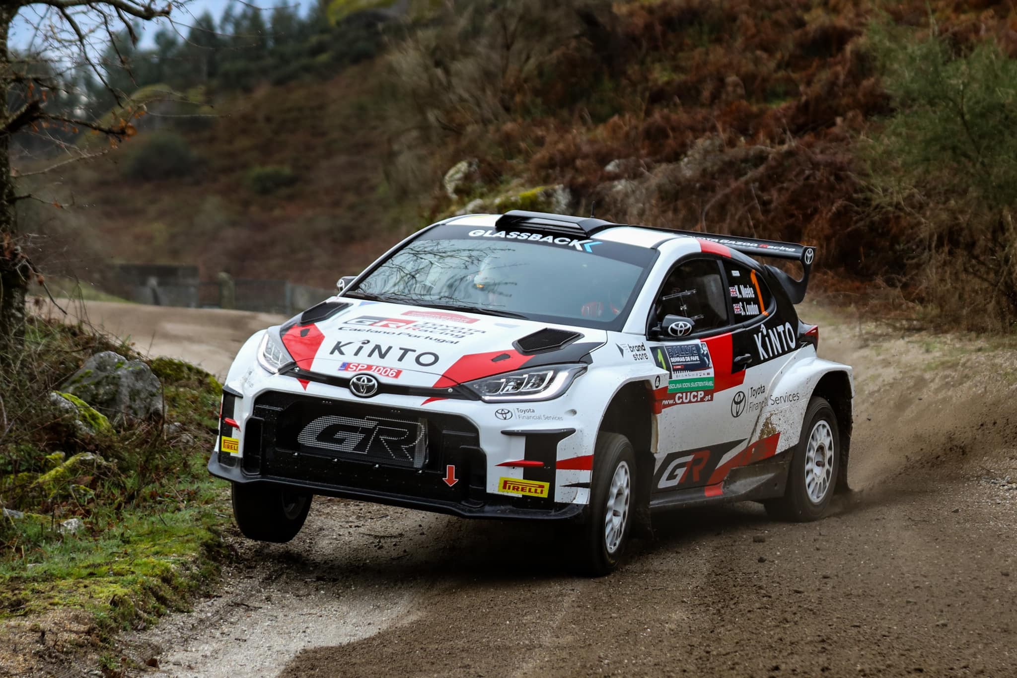 Rali Serras de Fafe: Kris Meeke lidera primeira prova do nacional