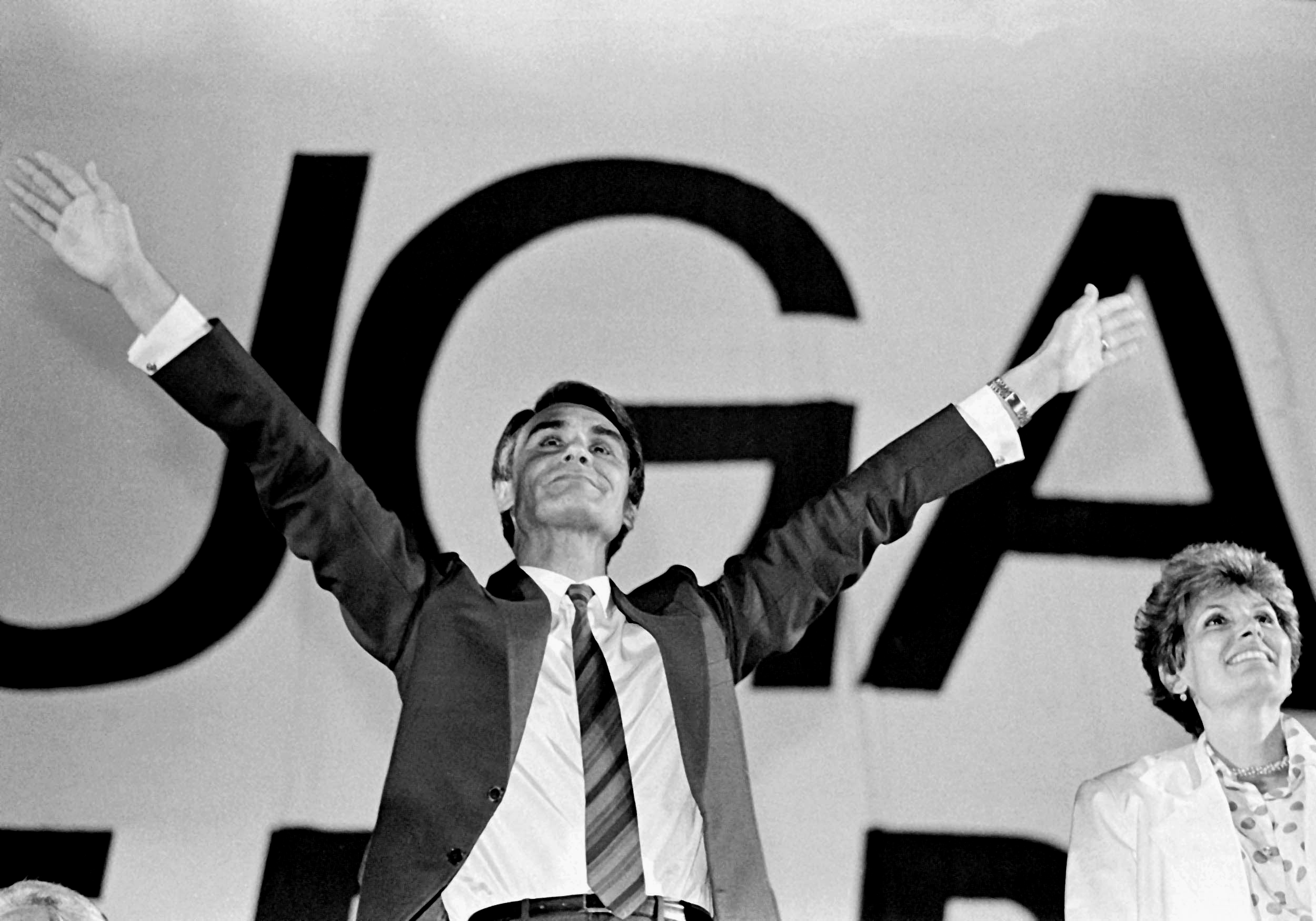 Cavaco felicita Costa, recorda reformas que fez e diz esperar melhor deste governo