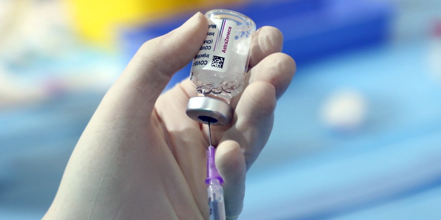 Pfizer. Tomar uma vacina é como andar de avião: “tenho medo, mas tenho de confiar nos pilotos”
