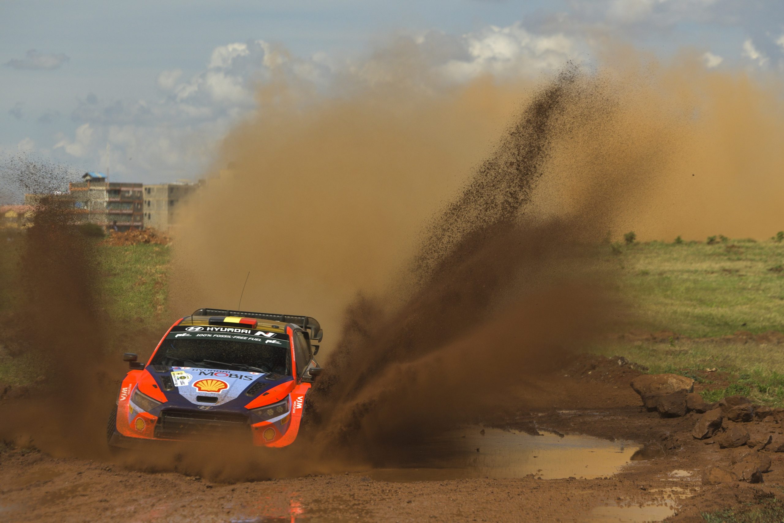 Thierry Neuville é o primeiro líder do Rali Safari