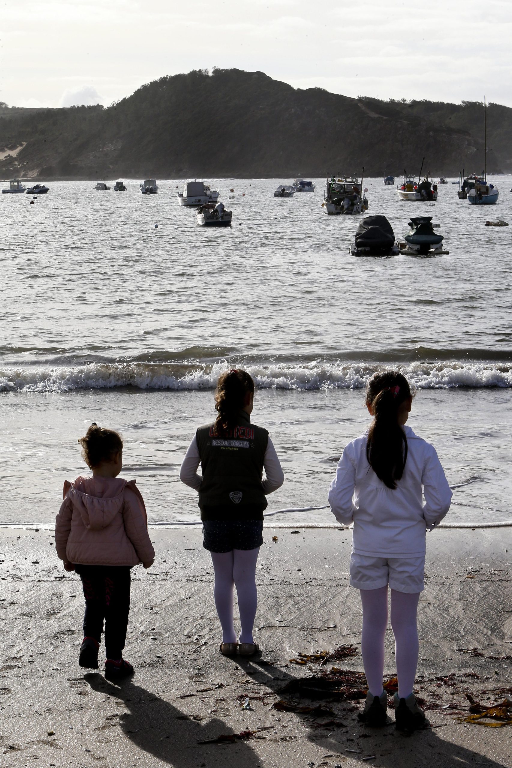 Barra marítima de São Martinho do Porto fechada e outras cinco condicionadas