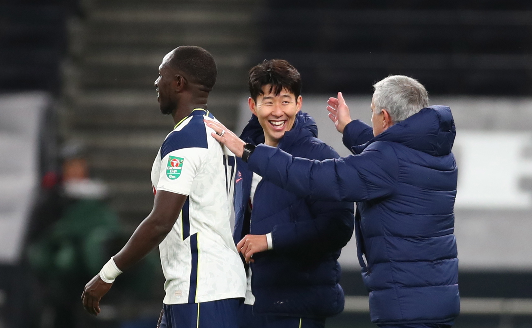 Tottenham avança na Taça de Inglaterra com ‘hat-trick’ de Vinícius