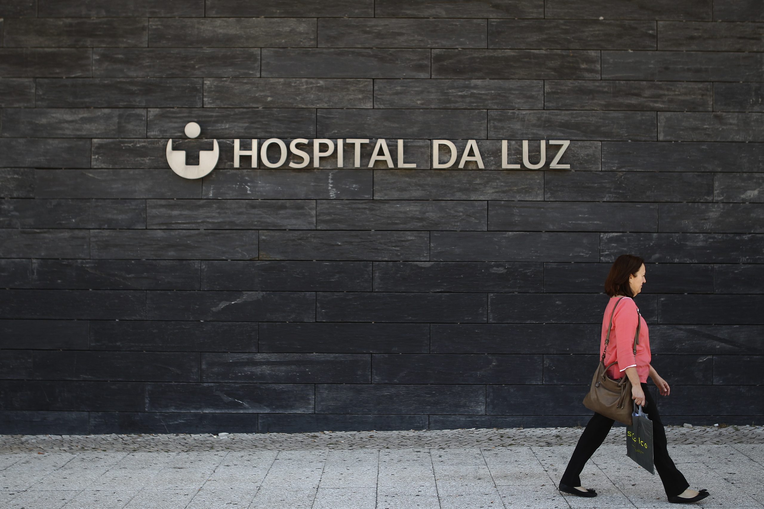 Hospital da Luz em Lisboa sujeito a multa de 17 mil euros por alteração sem licenciamento