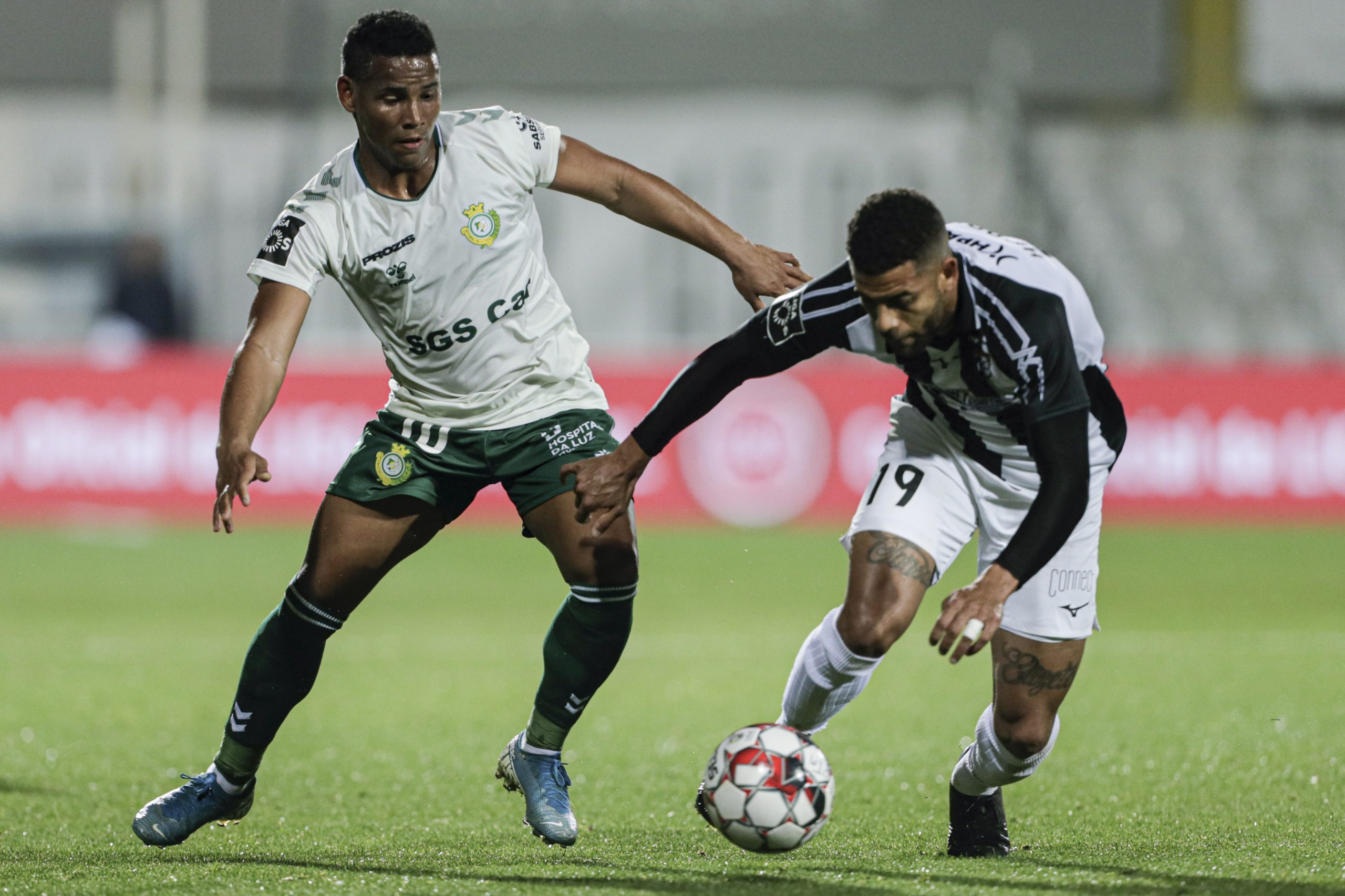 Oliveirense recusa-se pactuar com FPF, Portimonense contra despromoções sem competição