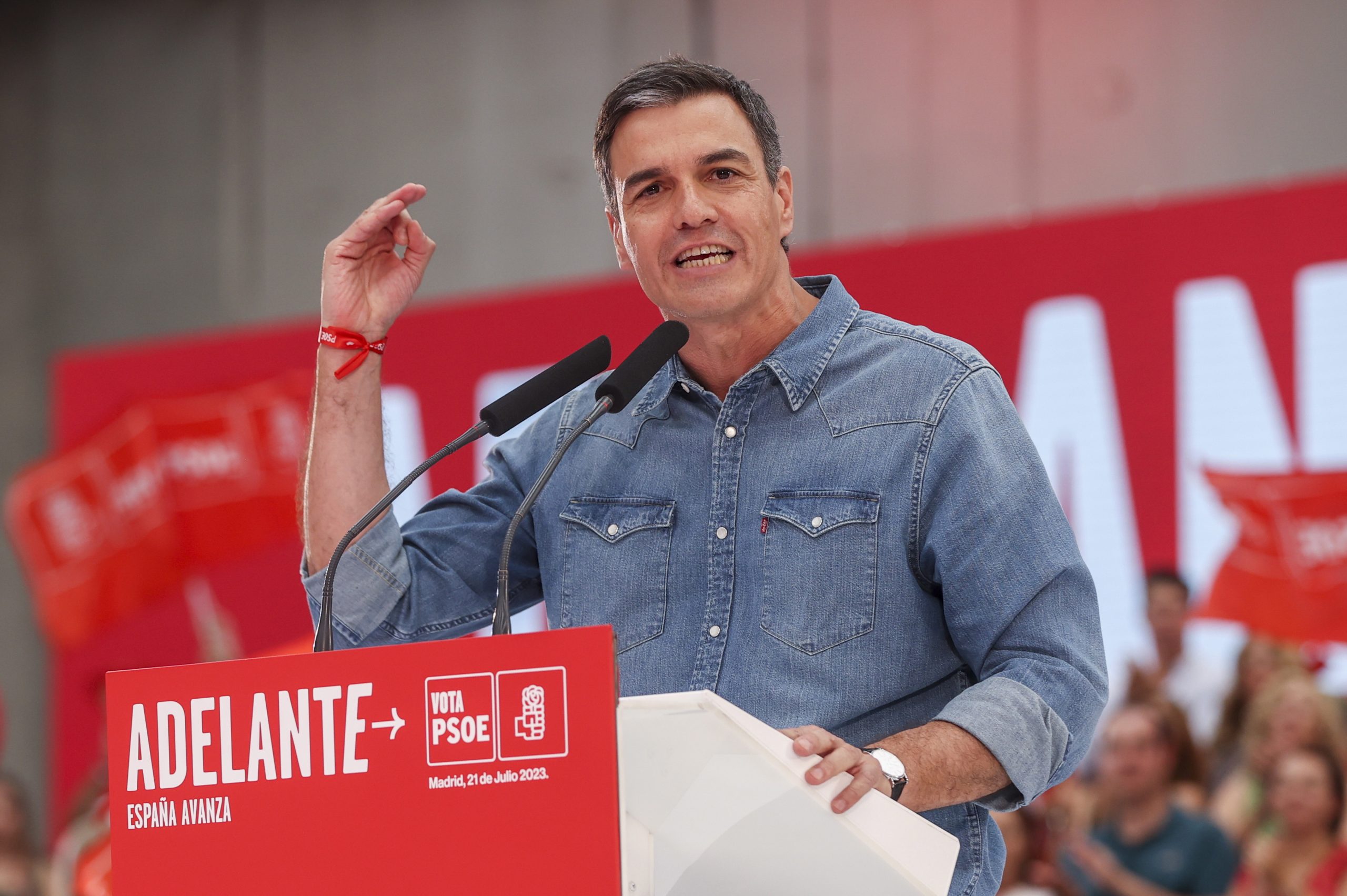 Espanha a cores ou a preto e branco?