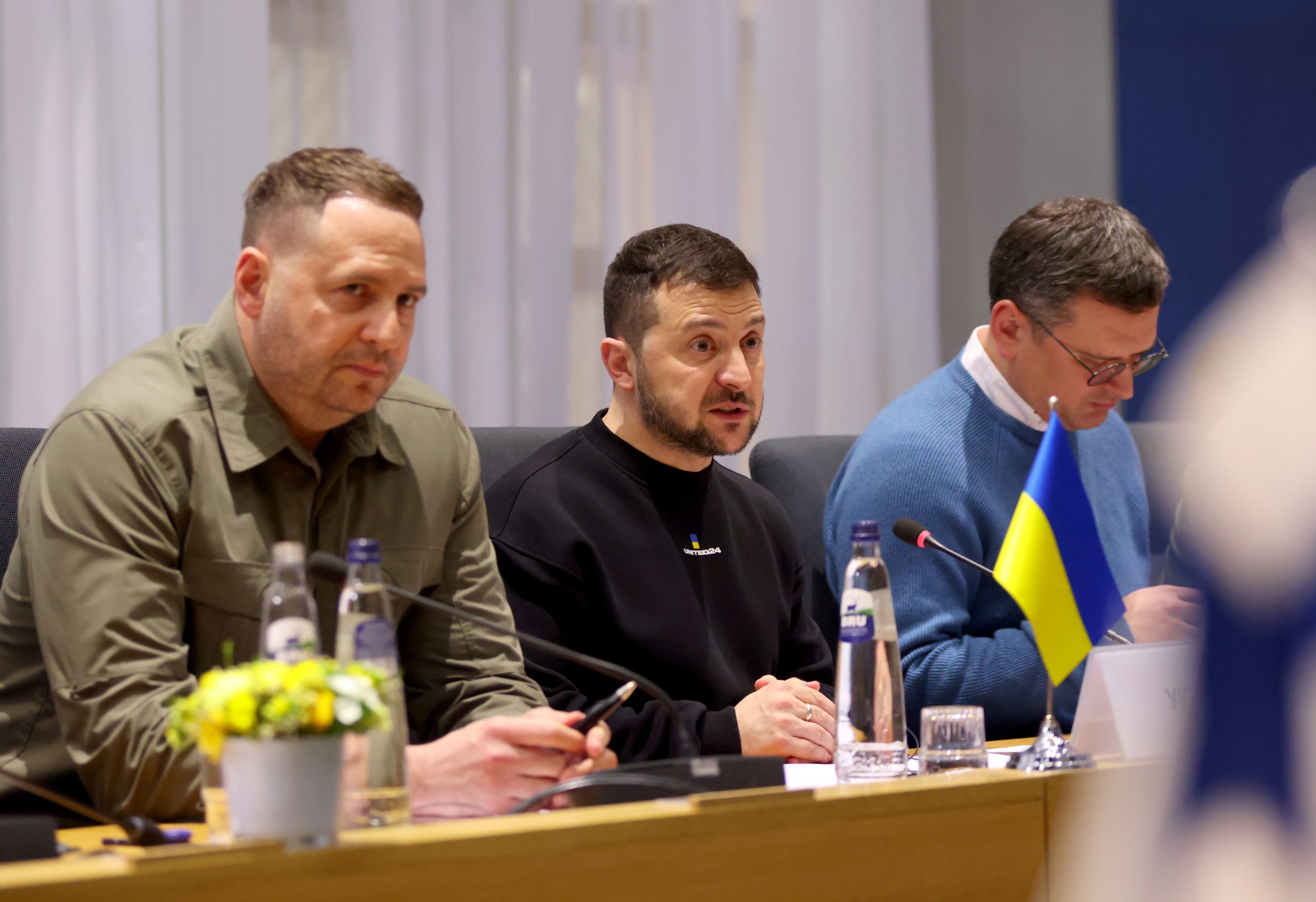Costa reunido com Zelensky em ronda de reuniões à margem da cimeira