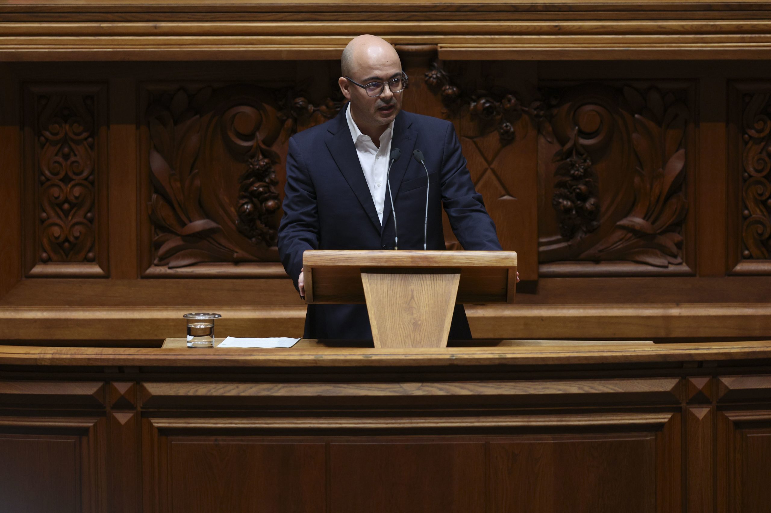 Iniciativa Liberal responsabiliza carga fiscal por emigração de jovens e empobrecimento da classe média