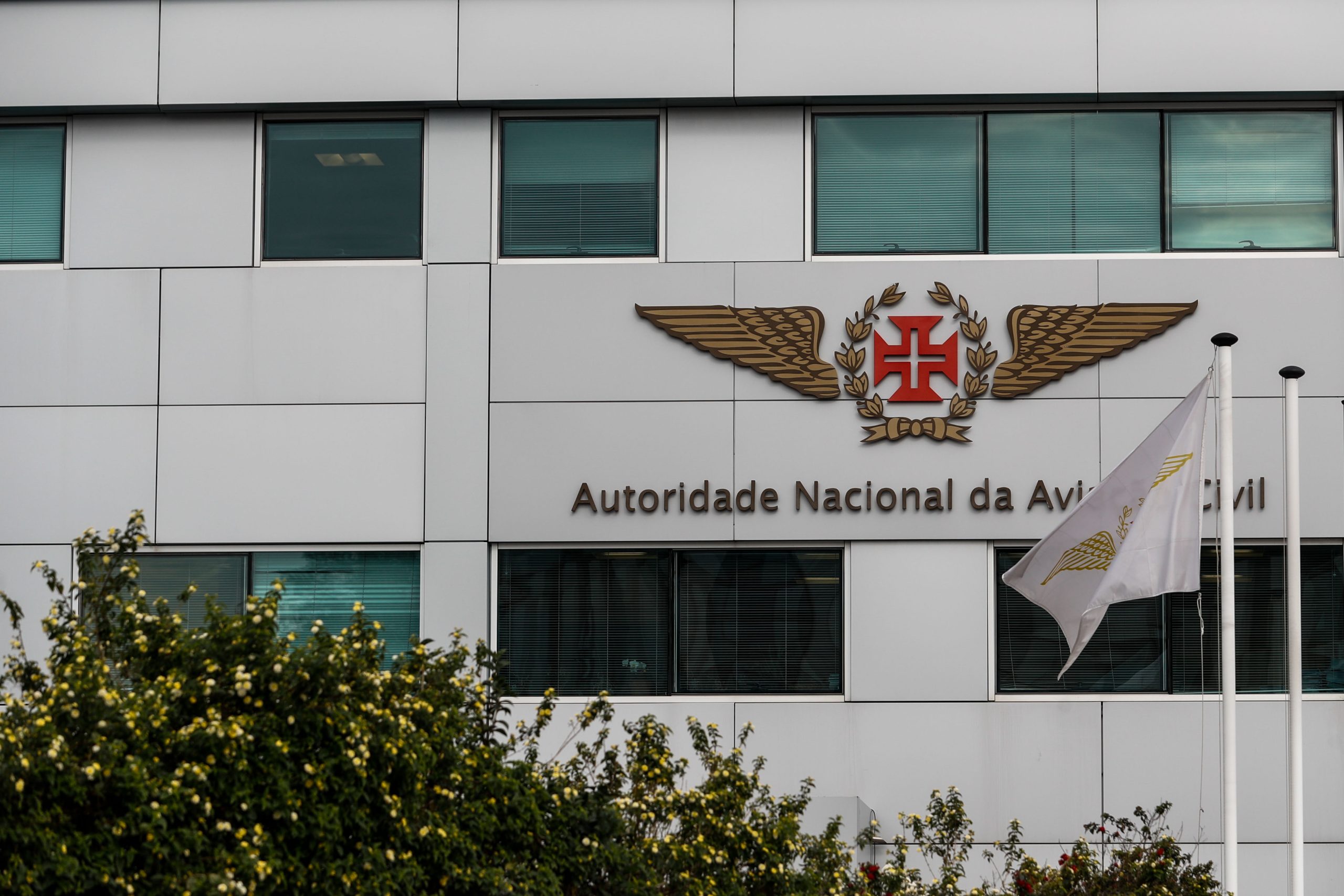 Apagão cancelou 437 voos com 78 mil passageiros afetados