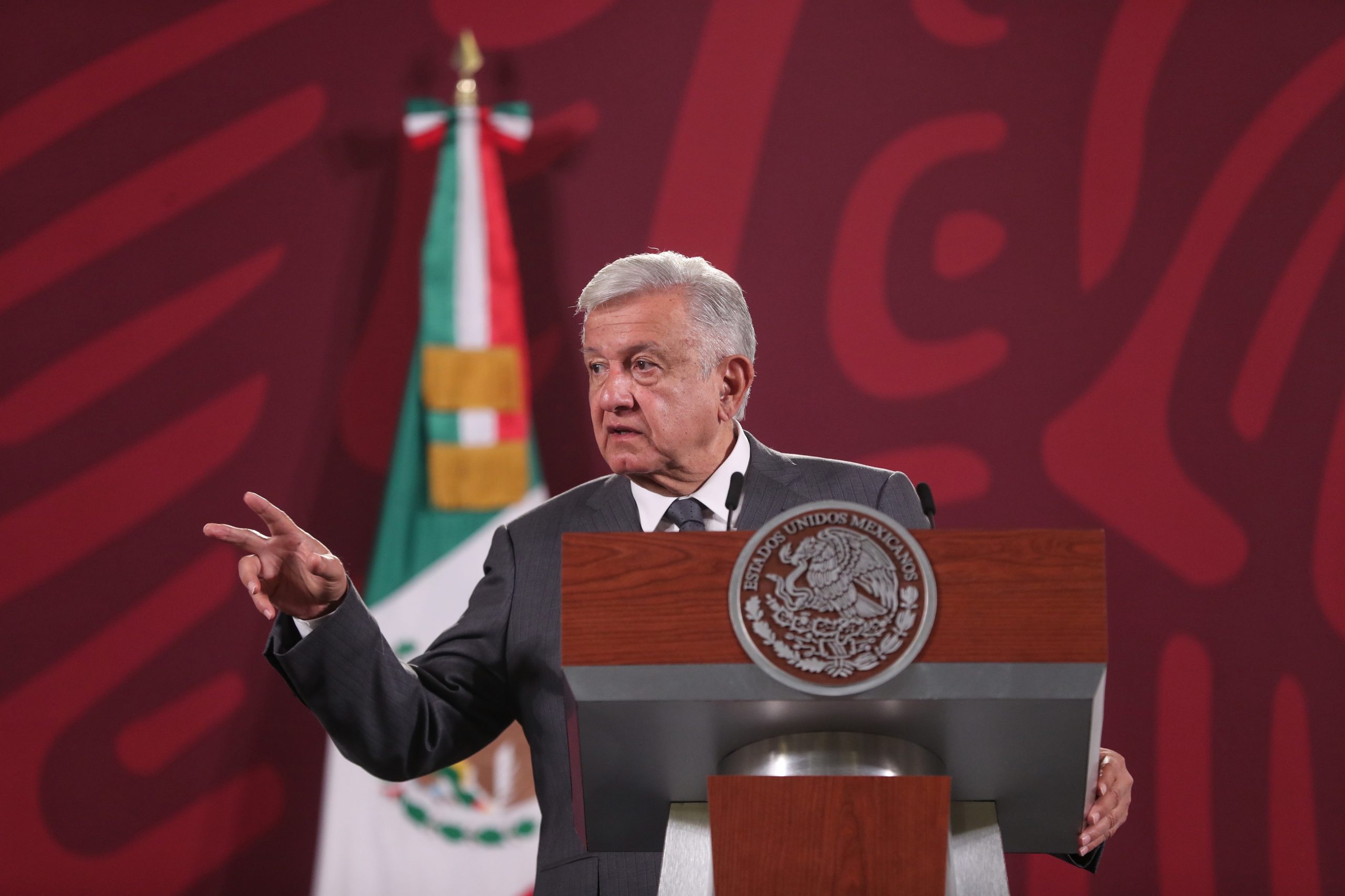 Obrador pede aos mexicanos que não se deixem seduzir por presentes de narcotraficantes