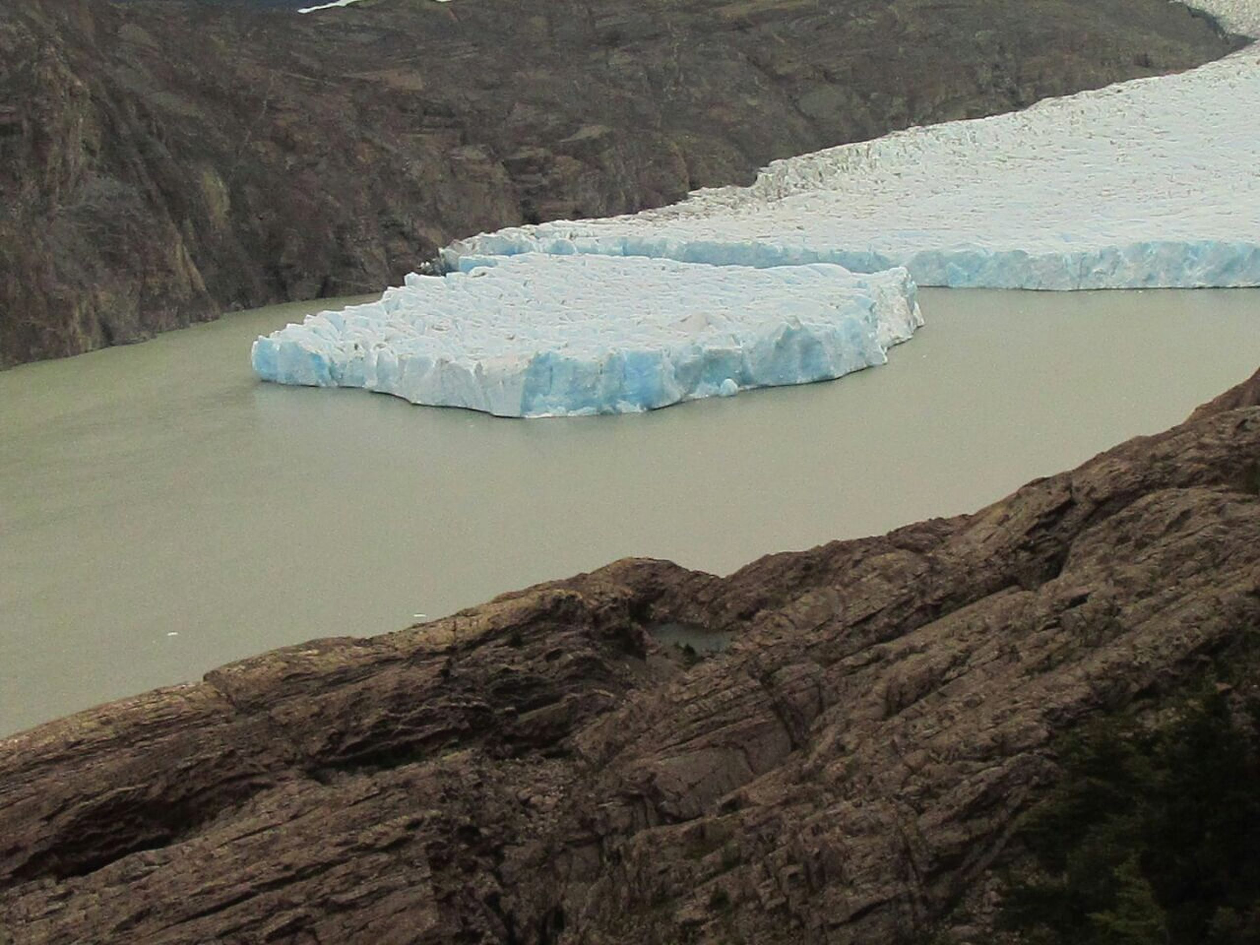 Glaciares estão a derreter a uma velocidade dramática, diz ONU
