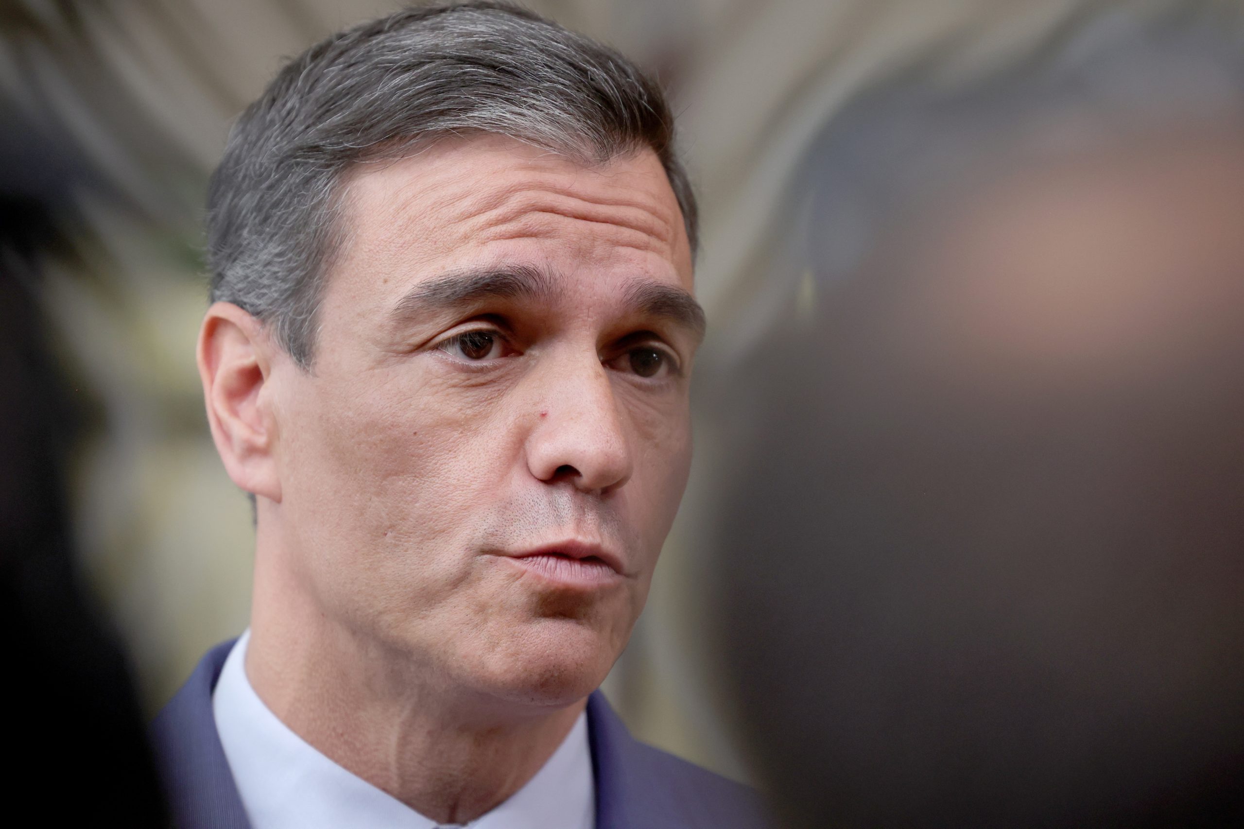 Sánchez lembra Feijóo que PP governa regiões onde não foi mais votado
