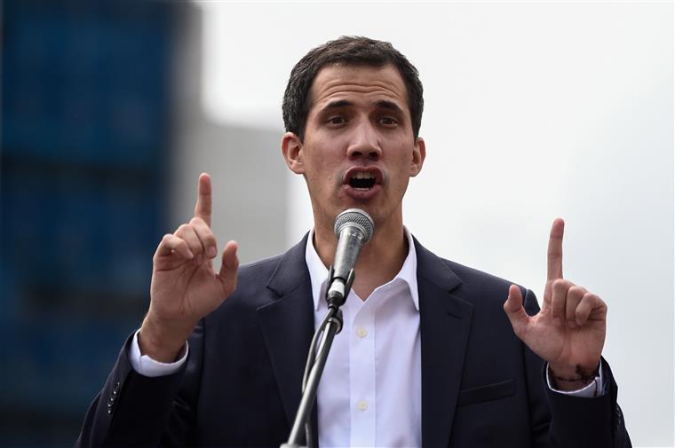 Venezuela: Espanha quer que União Europeia reconheça Guaidó se Maduro não convocar eleições
