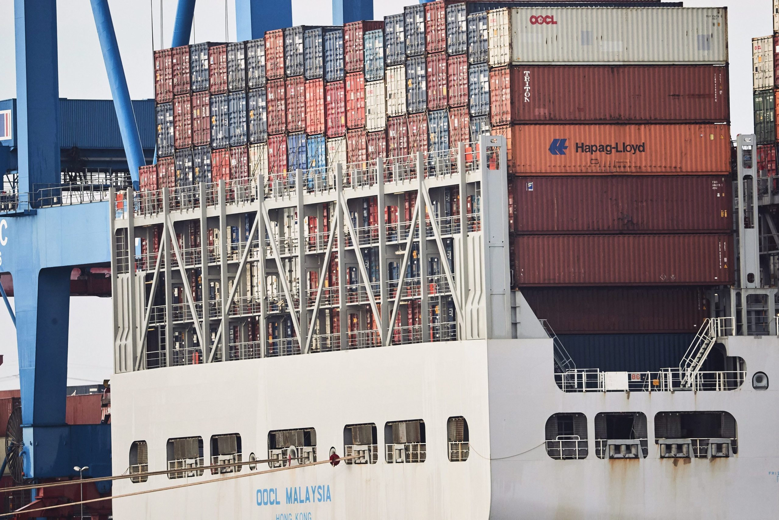 Exportações aumentam 2,7% e importações crescem 6,3% até março