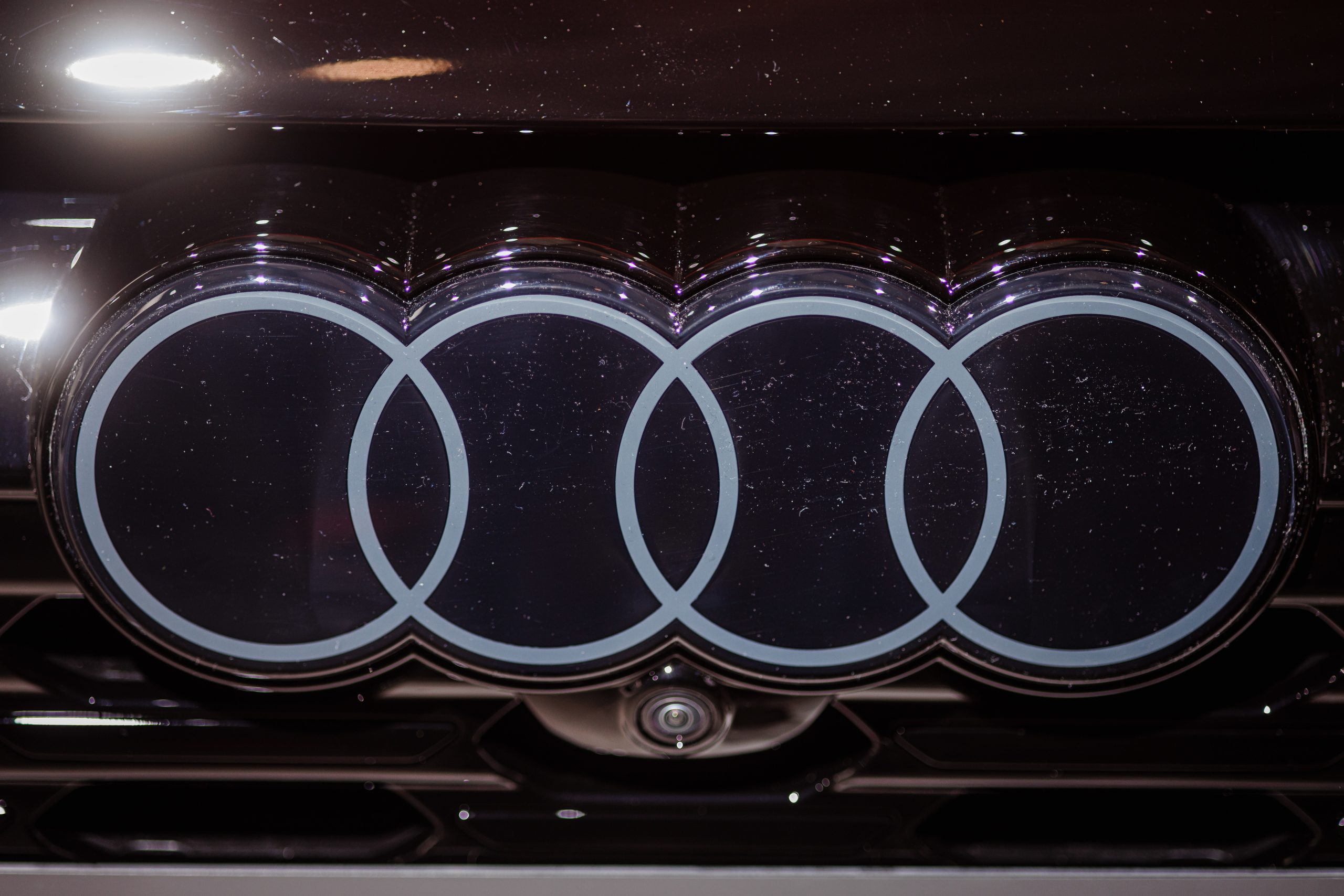 Audi condenada a pagar 200.000 euros por falha nos “airbags” em acidente em Sesimbra