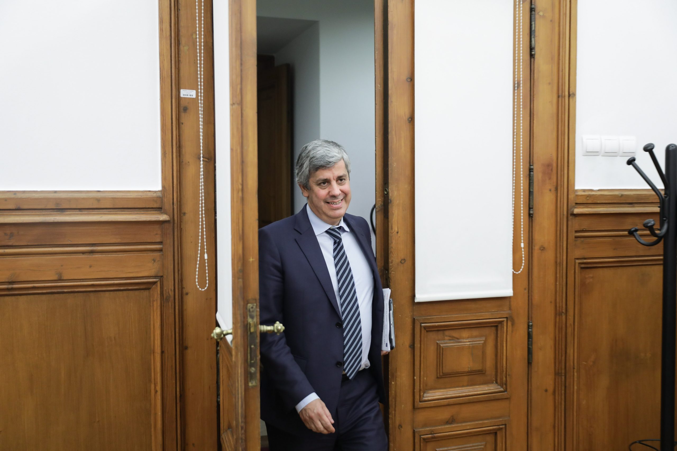 Governo “descongelou” 710 milhões de euros de despesa até agosto