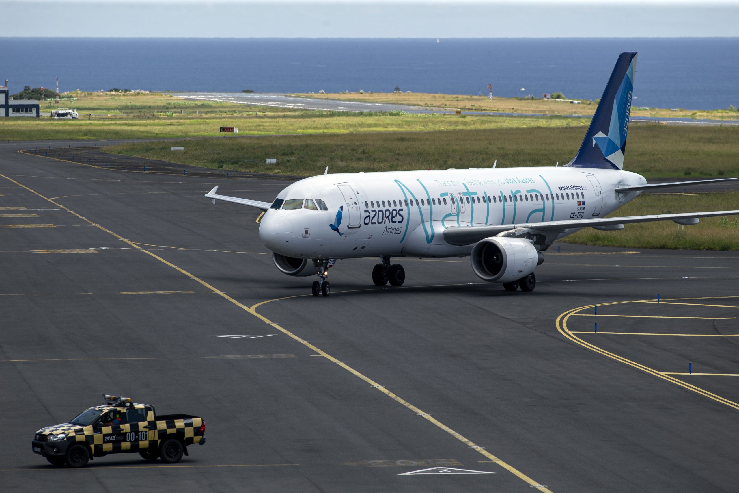 Governo dos Açores cancela concurso de privatização da Azores Airlines e vai lançar um novo