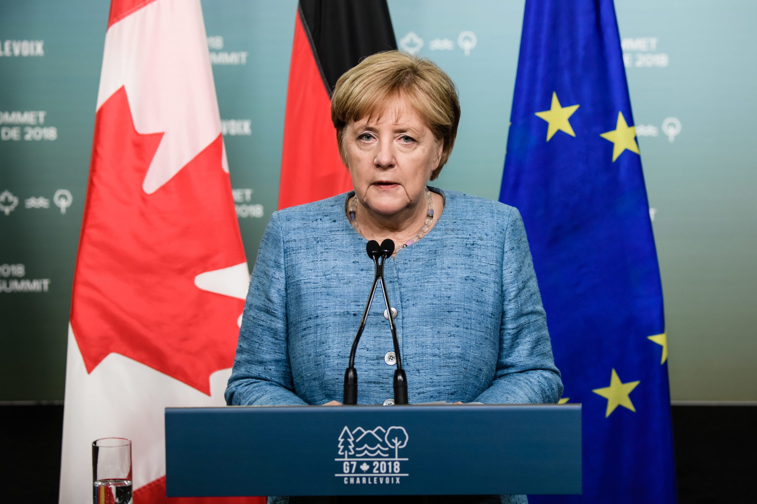 Angela Merkel anuncia que G7 adotará posição comum sobre o comércio