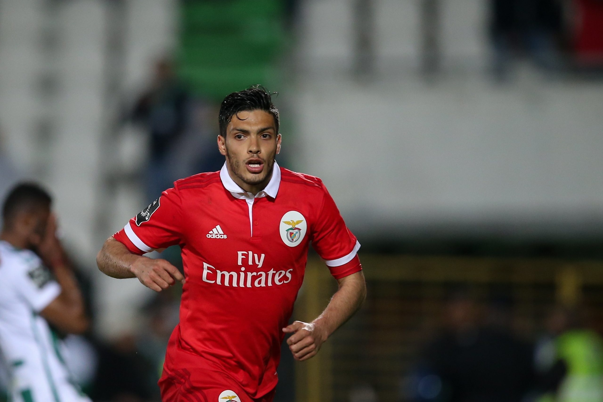 Empréstimo de Raúl Jiménez rende três milhões de euros ao Benfica