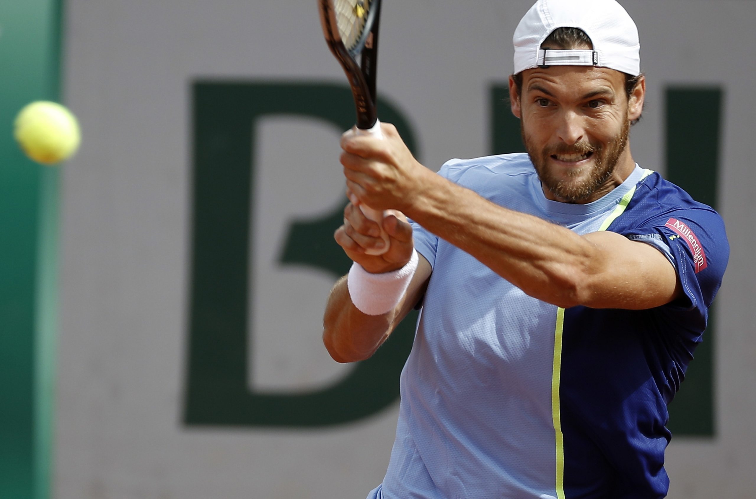 Ténis: João Sousa eliminado na primeira ronda de pares de Roland Garros