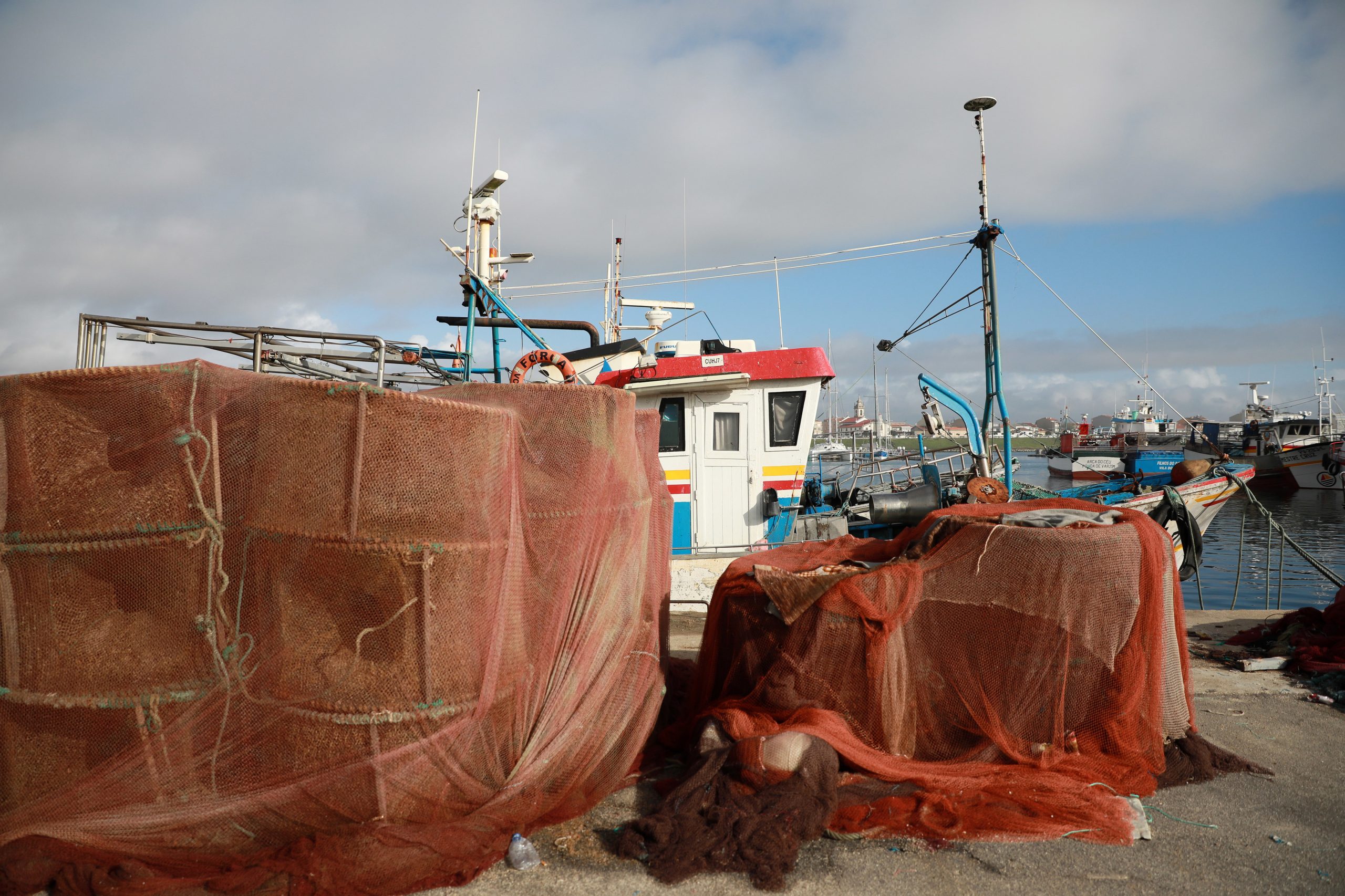 Pesca de peixe imperador proibida a partir de 5.ª feira, mas com exceções, anuncia a Direção-Geral de Recursos Naturais