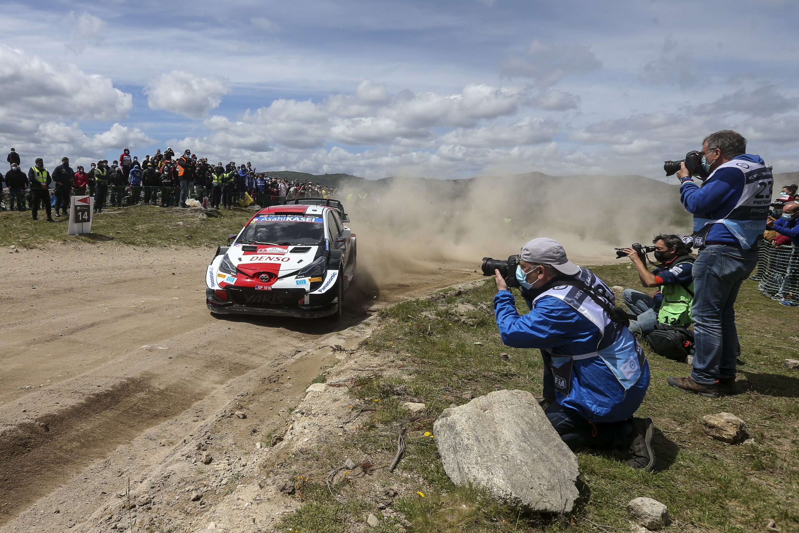 Elfyn Evans defende liderança no último dia do Rali de Portugal