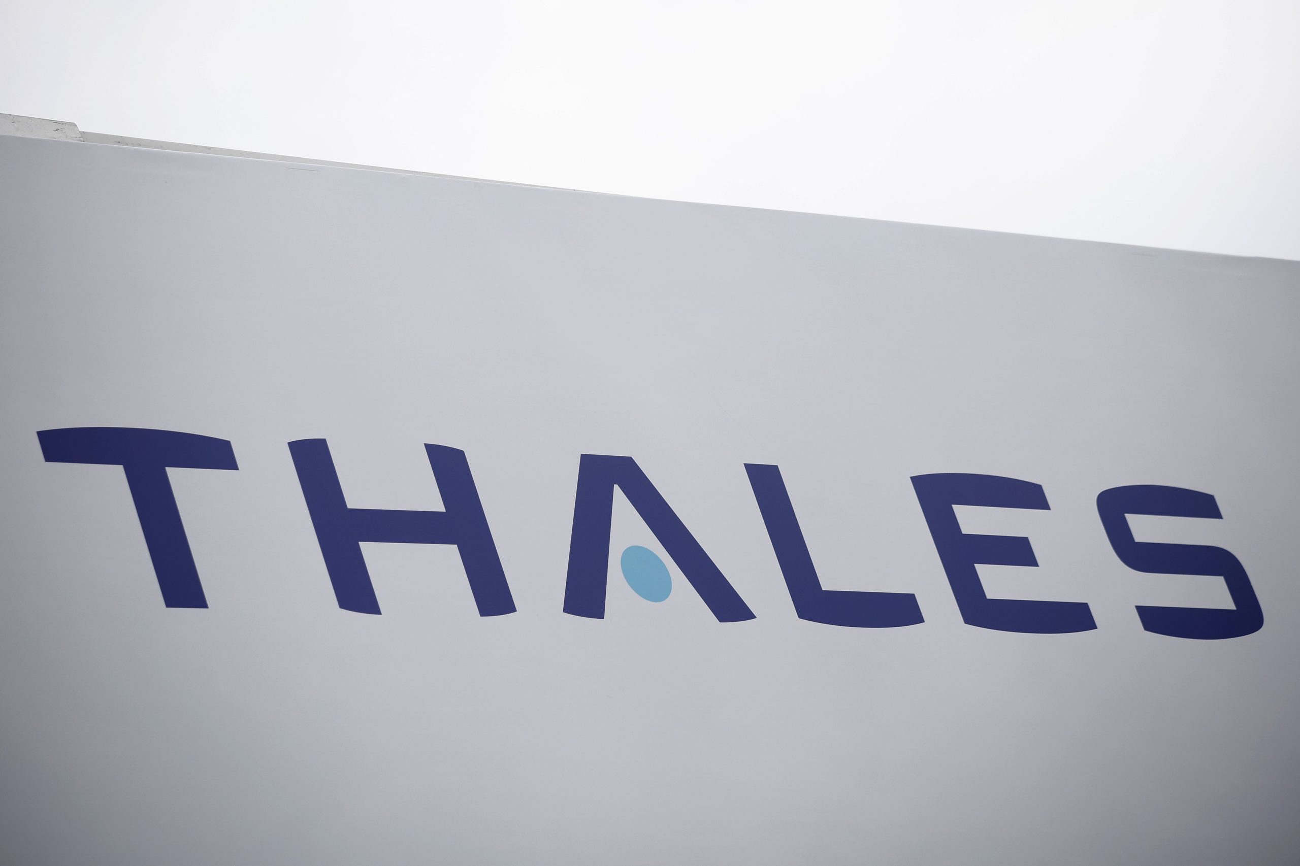 Thales alvo de buscas por suspeitas de corrupção em torno da venda de armas