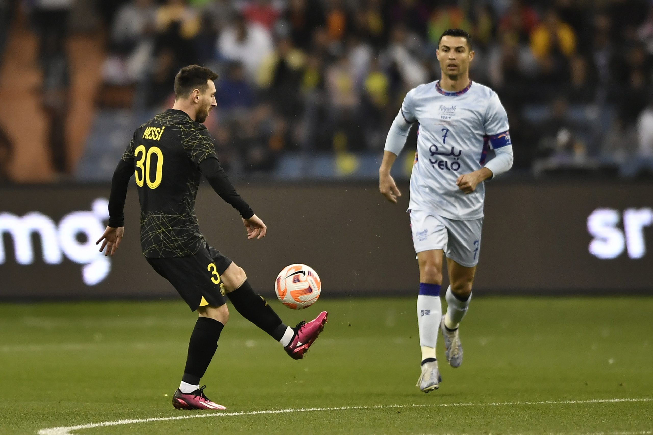 Ronaldo ‘bisa’ na estreia no futebol saudita em particular frente ao PSG de Messi