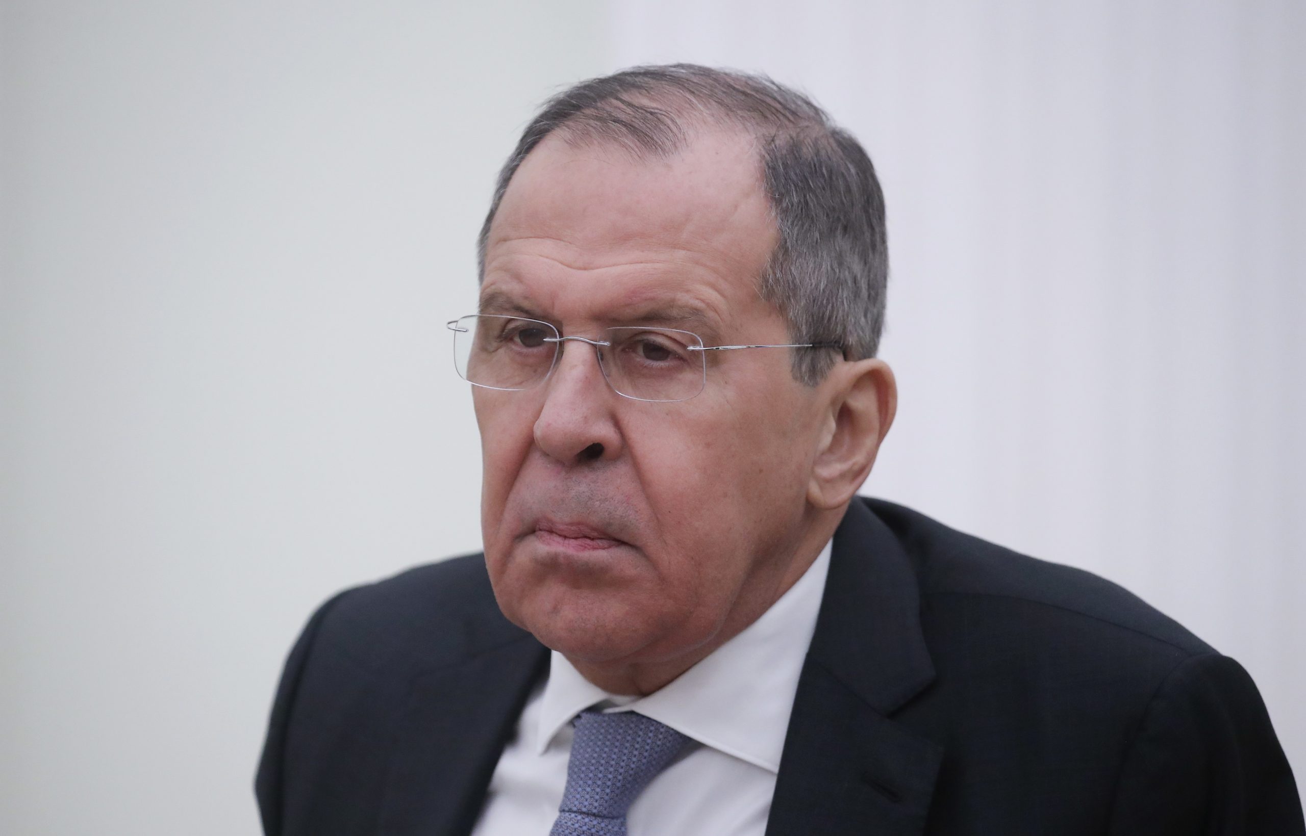 Ministro dos Negócios Estrangeiros russo descarta nova Guerra Fria após suspensão de tratado nuclear