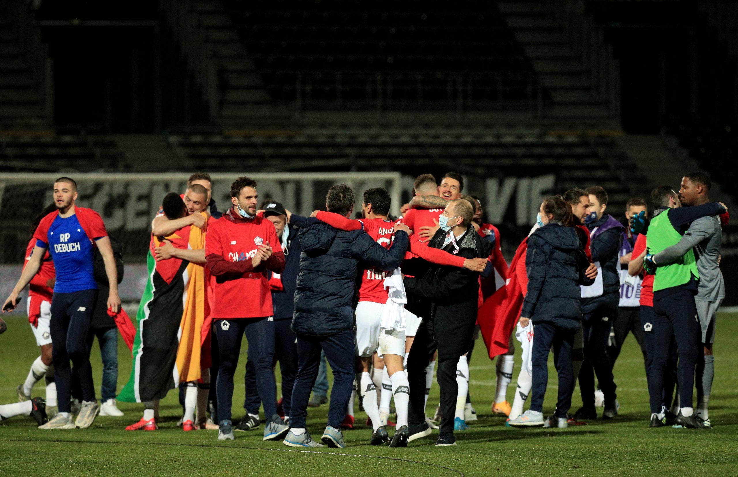 Lille vence Angers e conquista quarto título francês