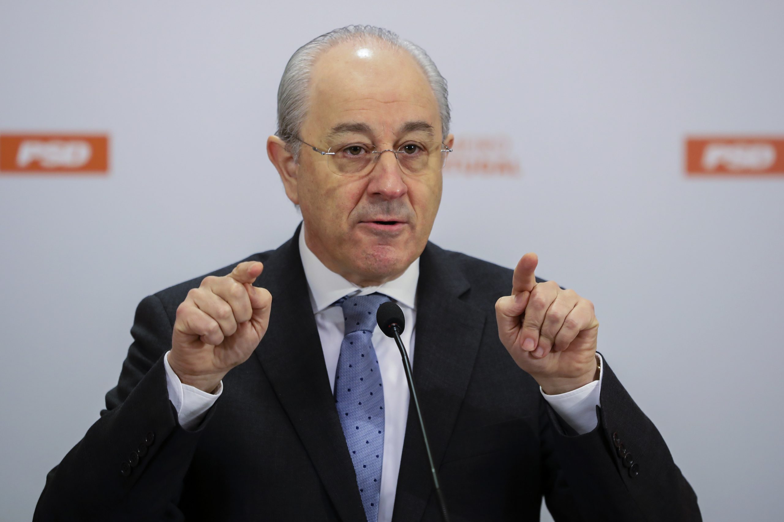 PSD quer plano para o desconfinamento “gradual” e vê governo de salvação nacional como cenário “nada desejável”
