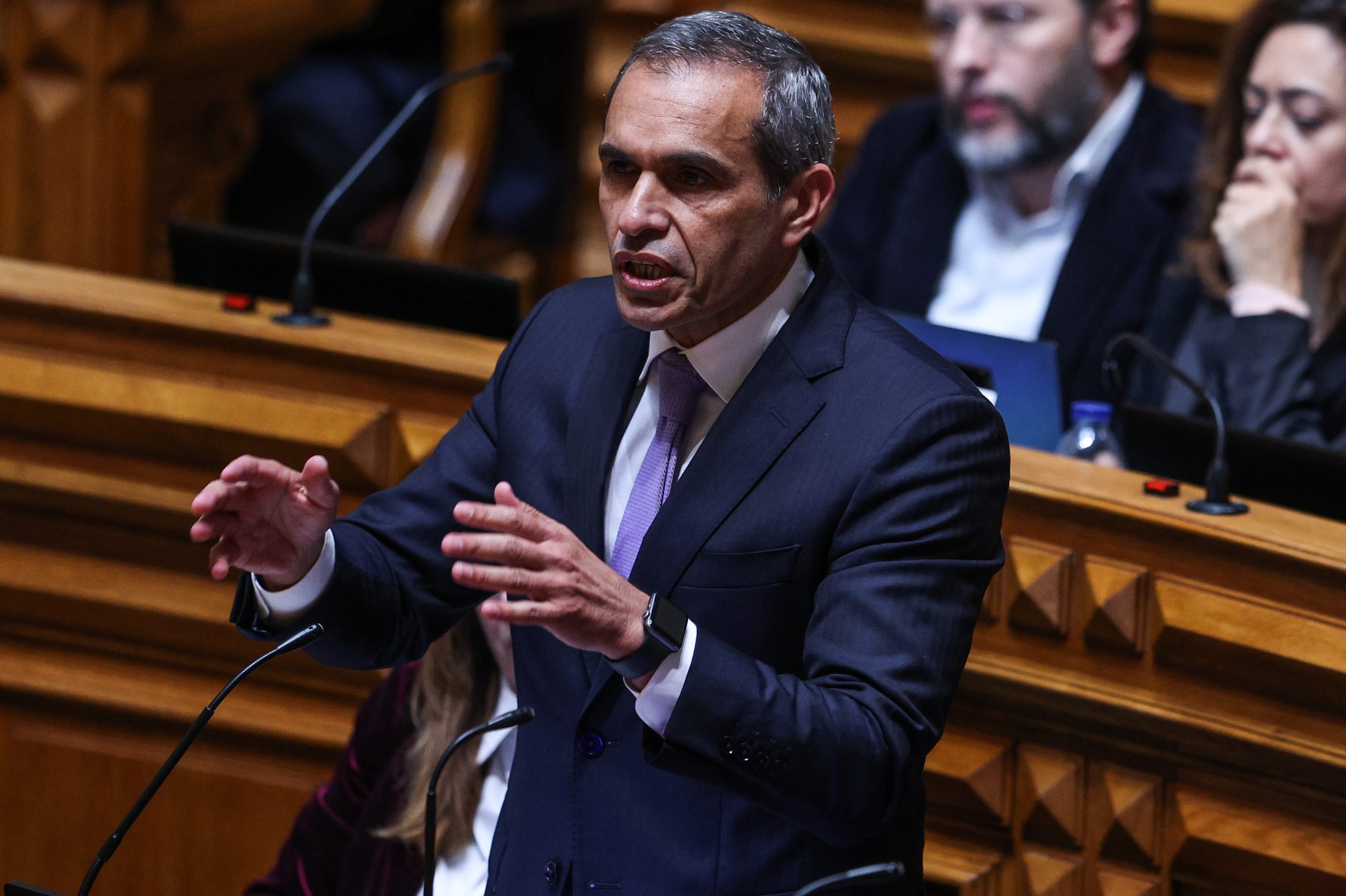 PSD quer que comissão da transparência se pronuncie sobre reunião do deputado socialista com CEO da TAP
