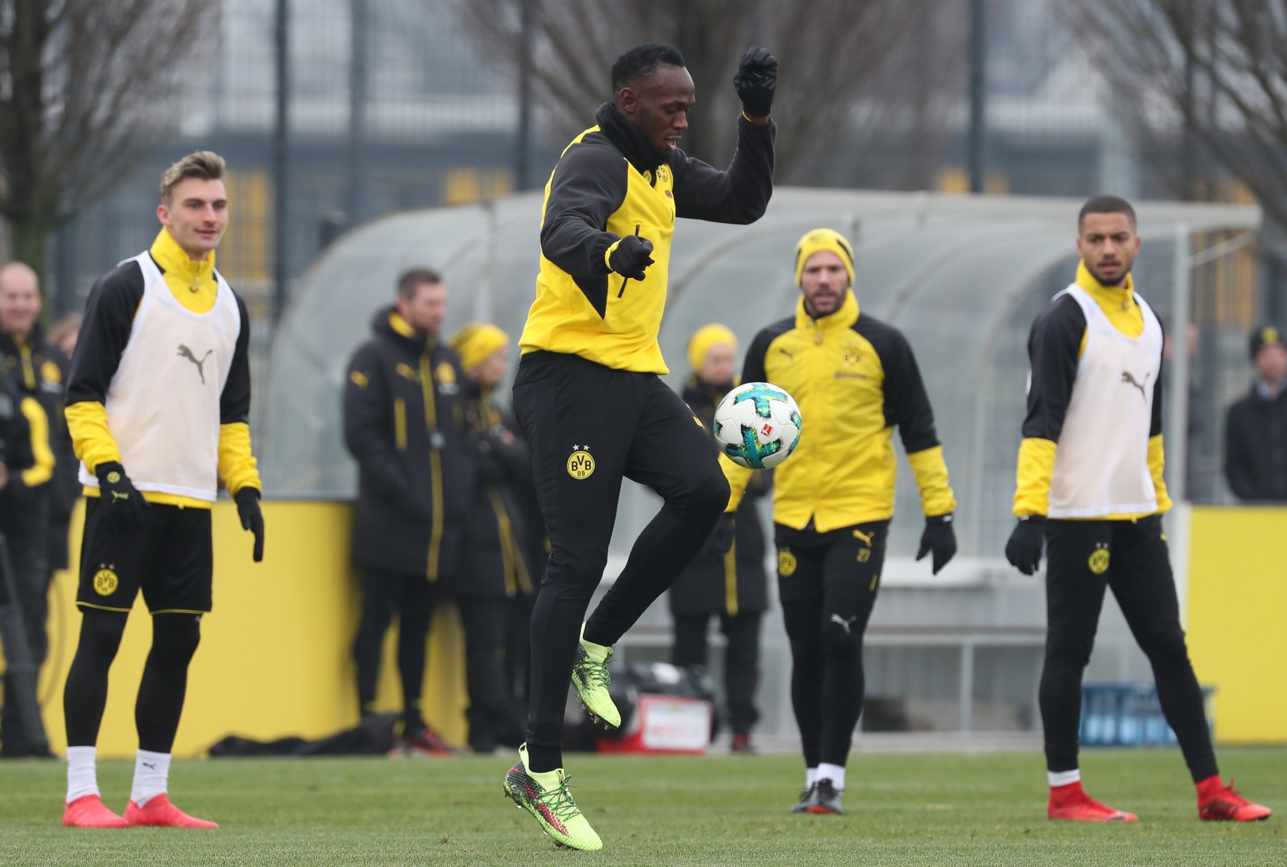 Usain Bolt em negociações com clube de futebol australiano