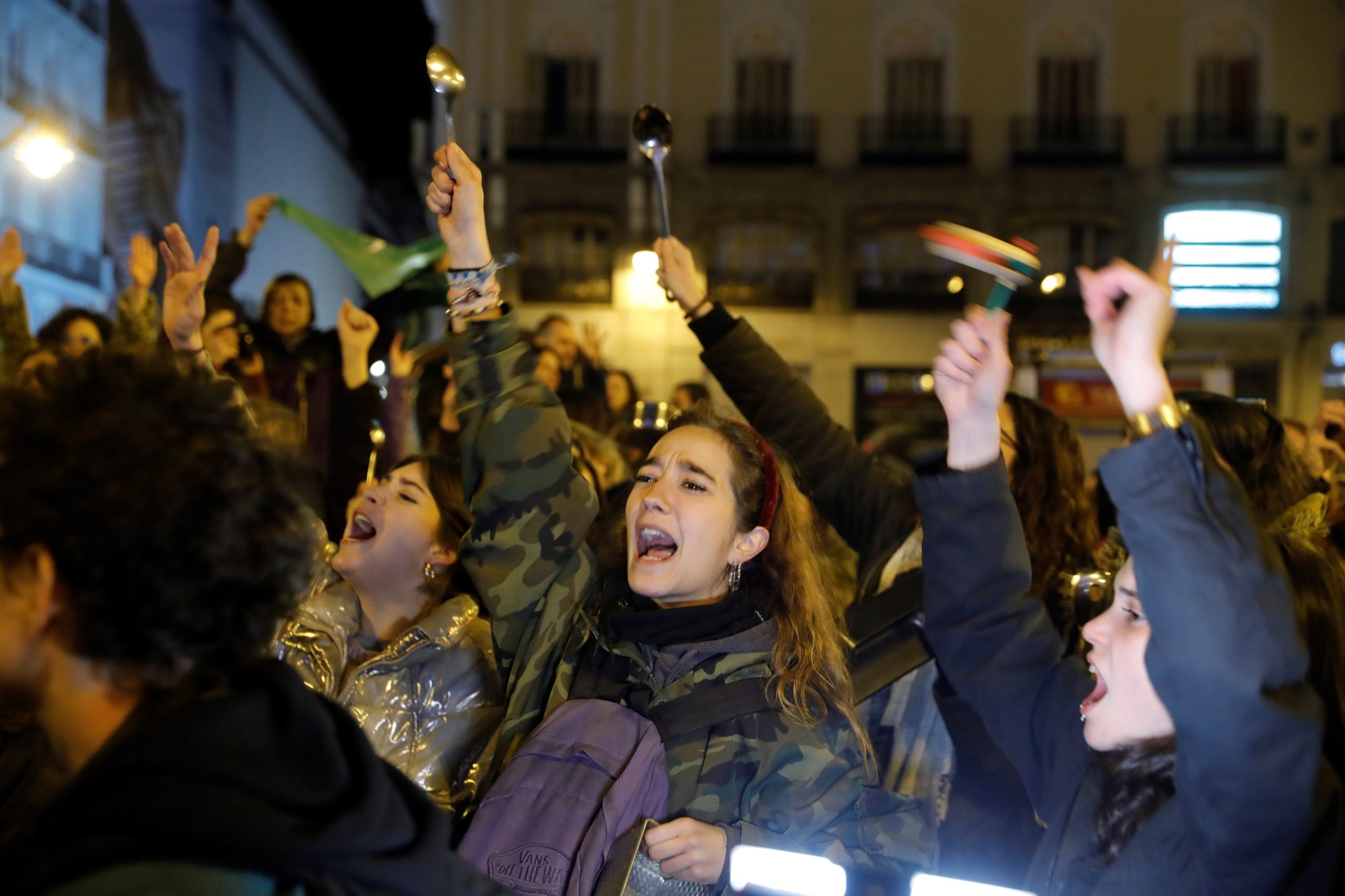 Mil mulheres espanholas morreram devido a violência de género desde 2003