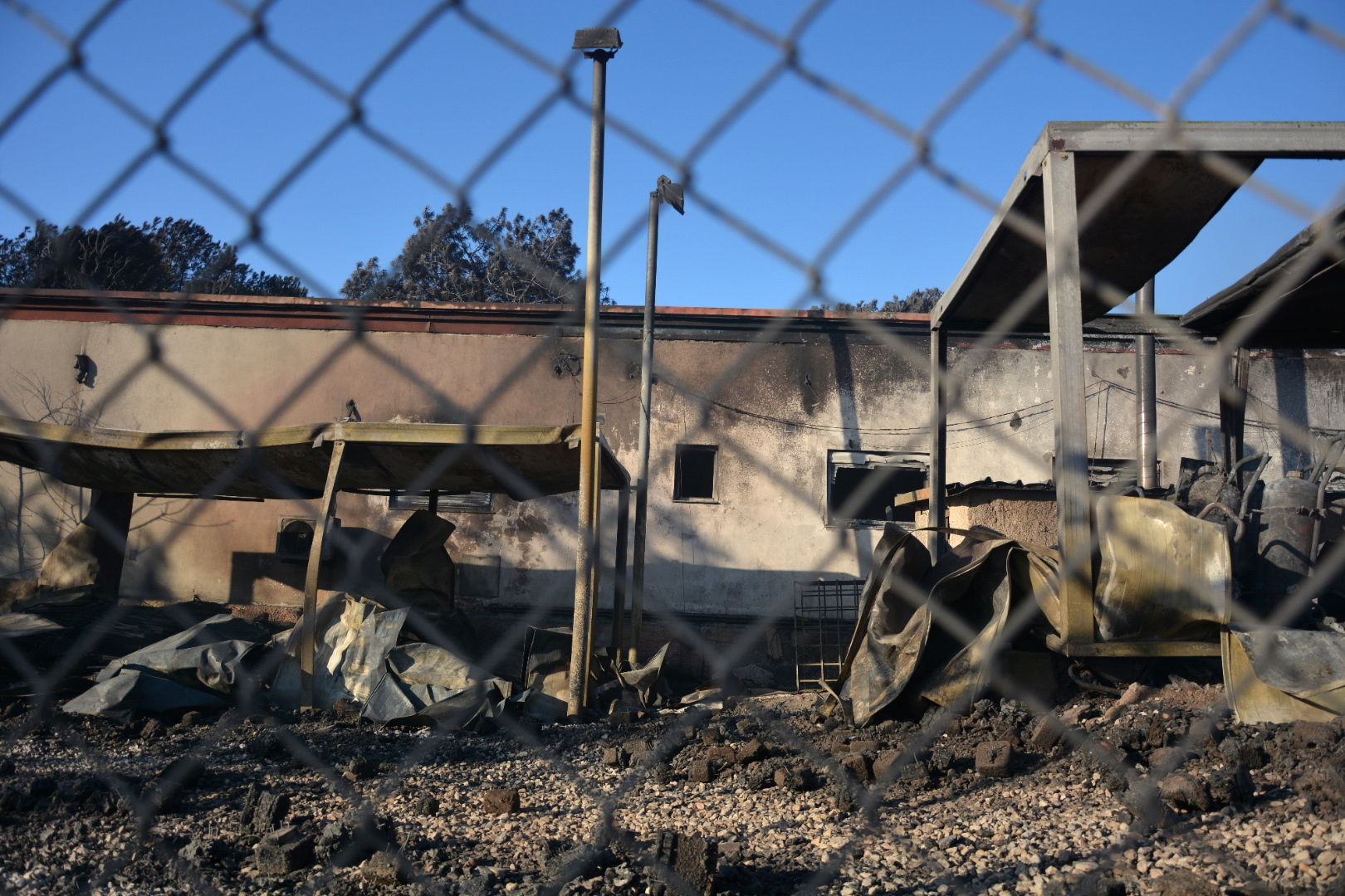 Migrações: Grécia declara estado de emergência em Lesbos após incêndio em Moria