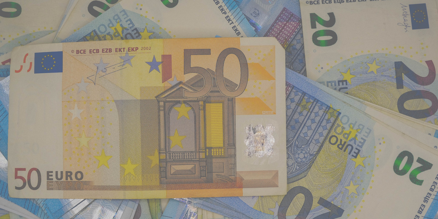 Bruxelas mais pessimista que Governo prevê excedente de 0,1% este ano e regresso a défice em 2026