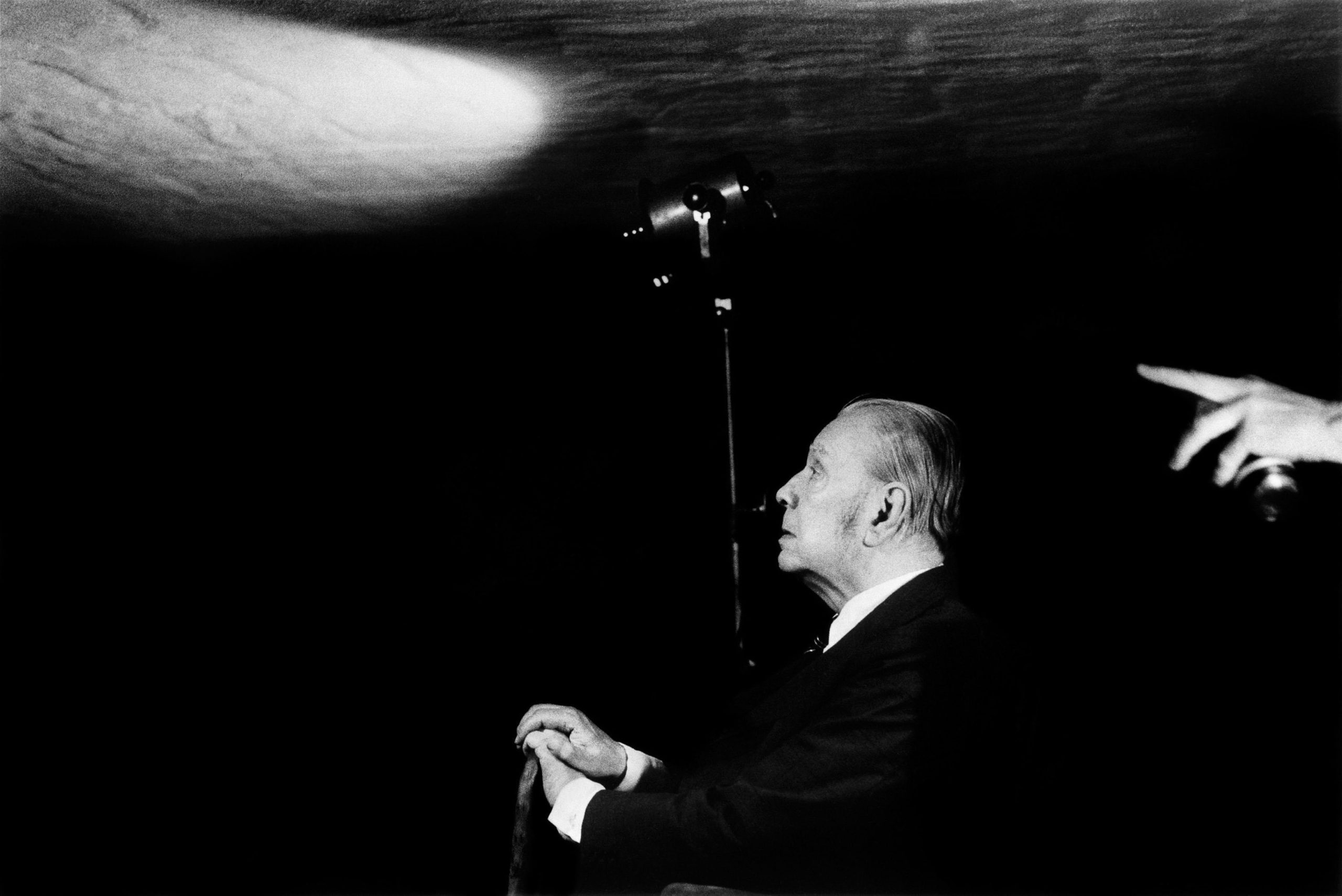 Último livro de Jorge Luis Borges publicado em vida editado em Portugal