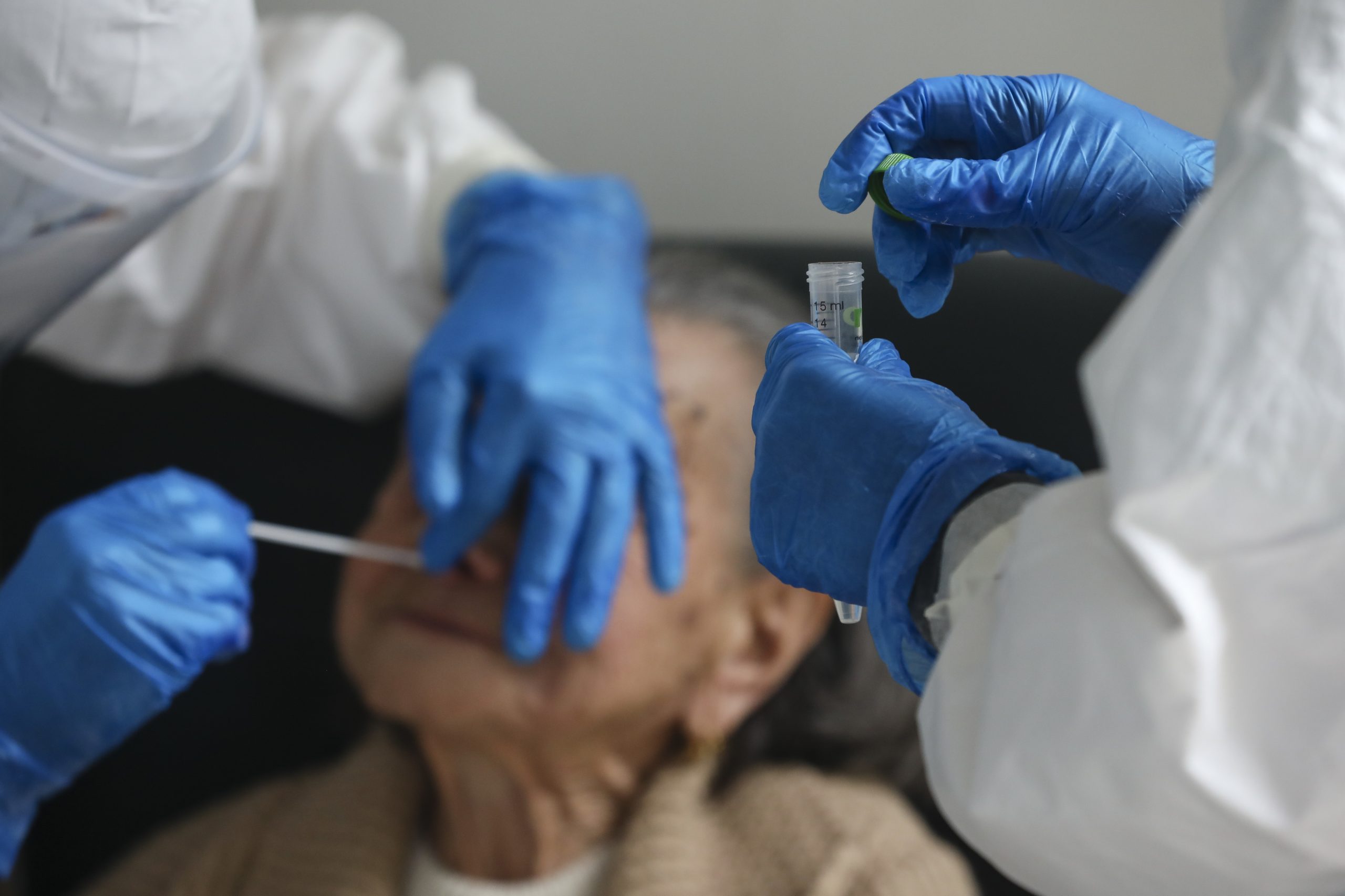 Covid-19: Familiar de utente que morreu infetada apresenta queixa contra lar de Matosinhos