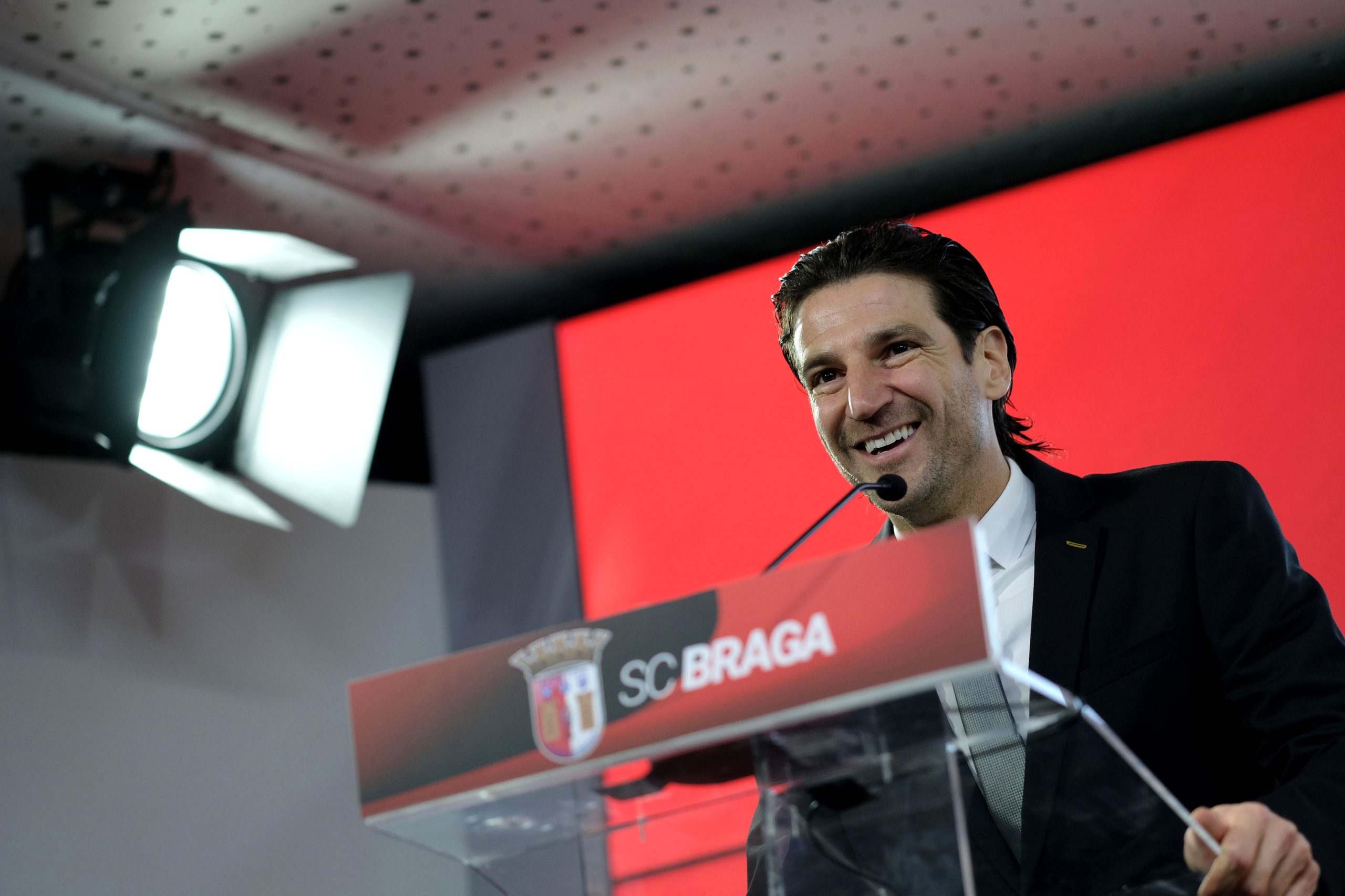 Jorge Simão chega a Braga com ambição e meta de 65 pontos no horizonte