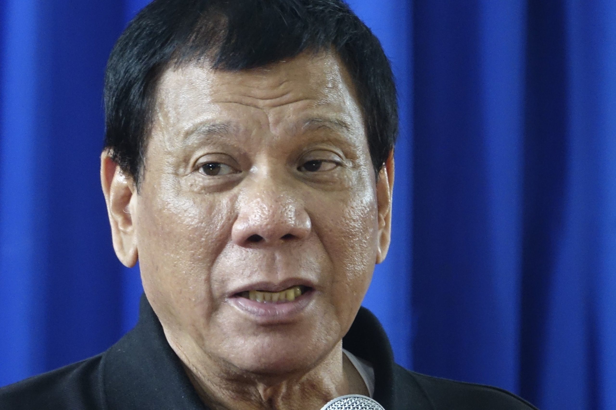 Rodrigo Duterte recusa acusações sobre desvio de fundos públicos