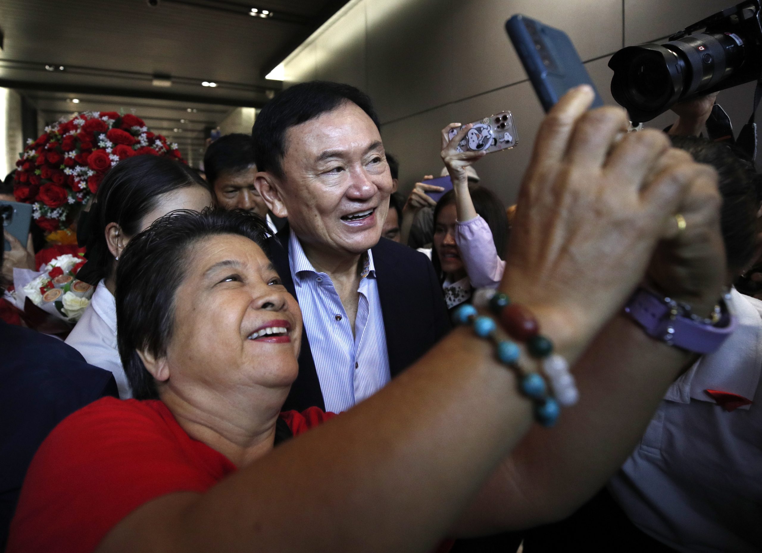 Ex-primeiro-ministro tailandês Thaksin Shinawatra acusado de difamar monarquia